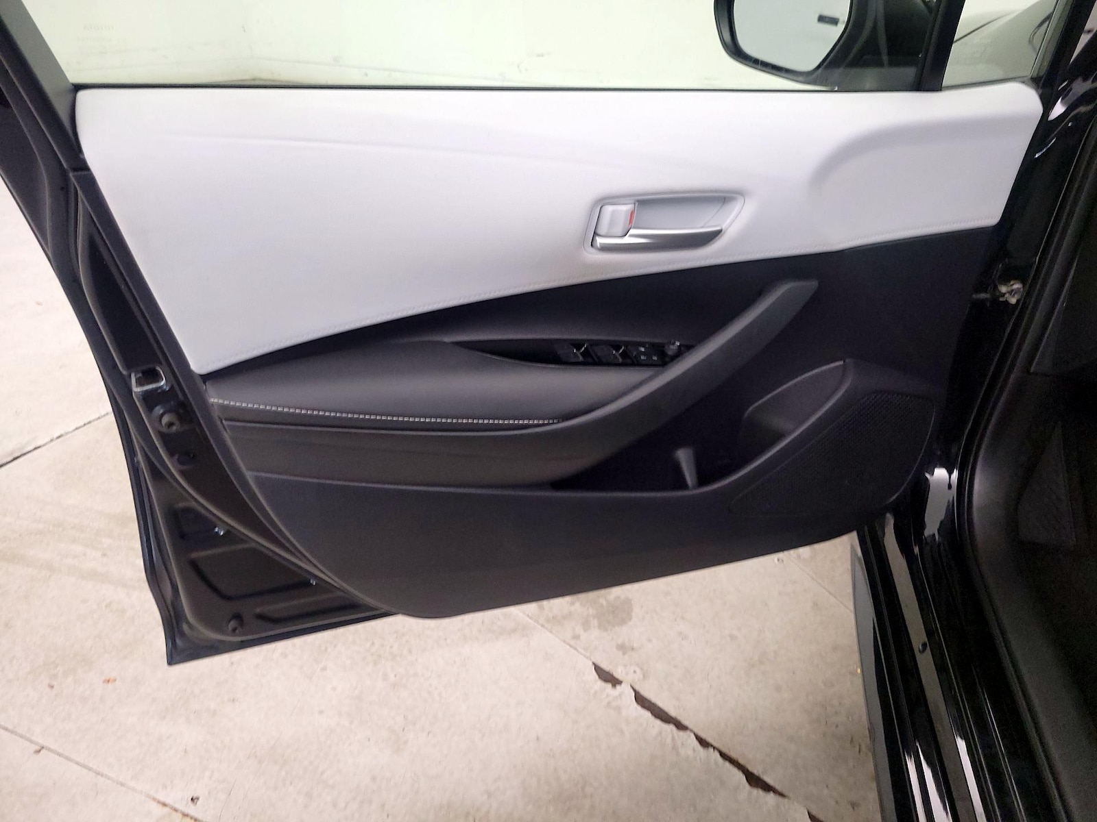 2023 Toyota Corolla Hatchback SE - Photo 13