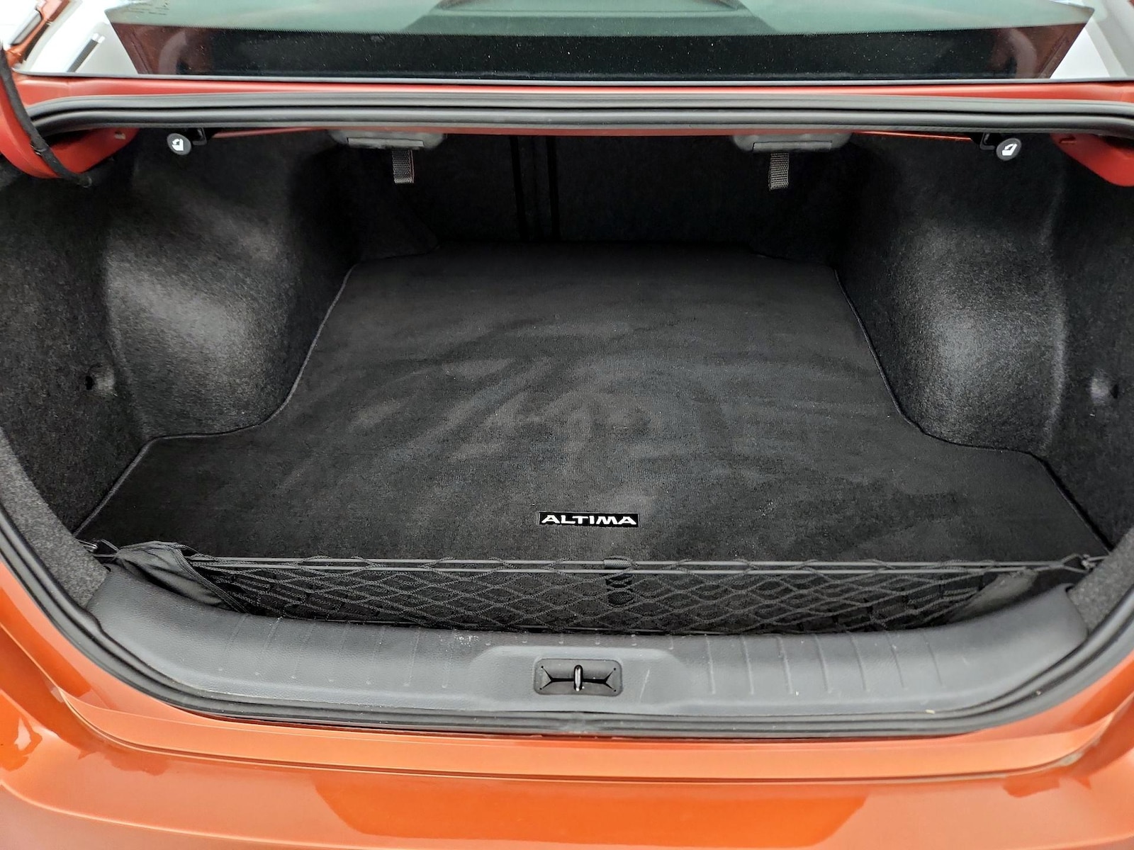 2020 Nissan Altima SR - Photo 22