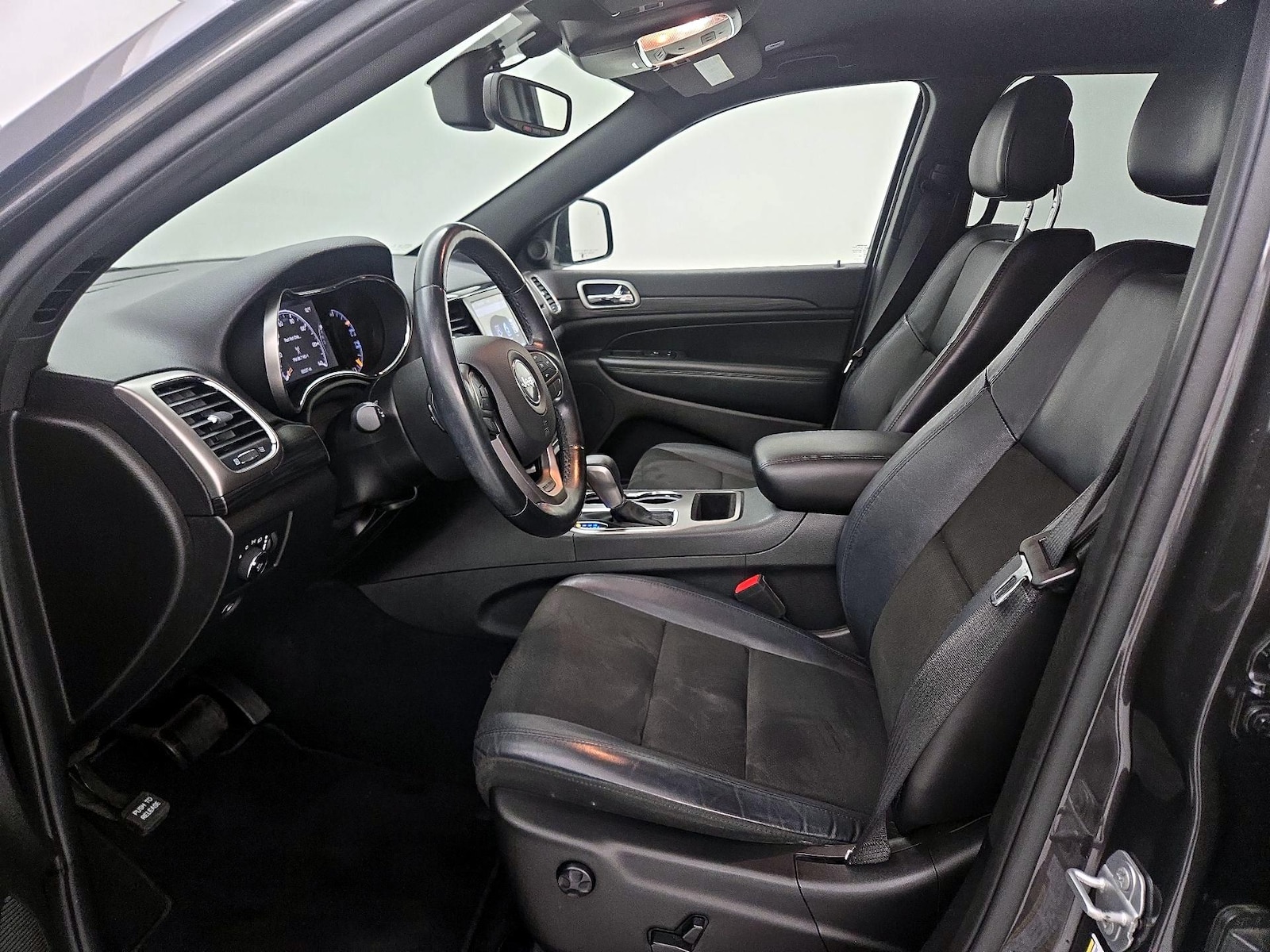 2019 Jeep Grand Cherokee Altitude - Photo 12