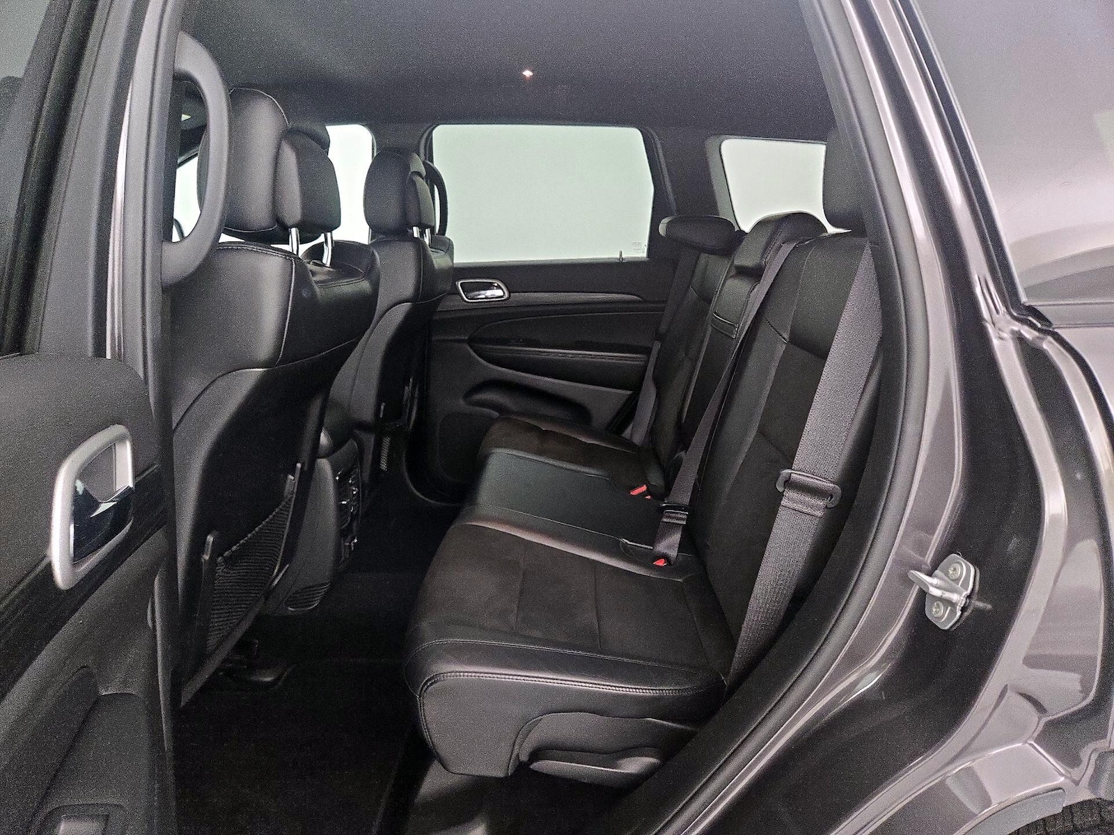 2019 Jeep Grand Cherokee Altitude - Photo 21