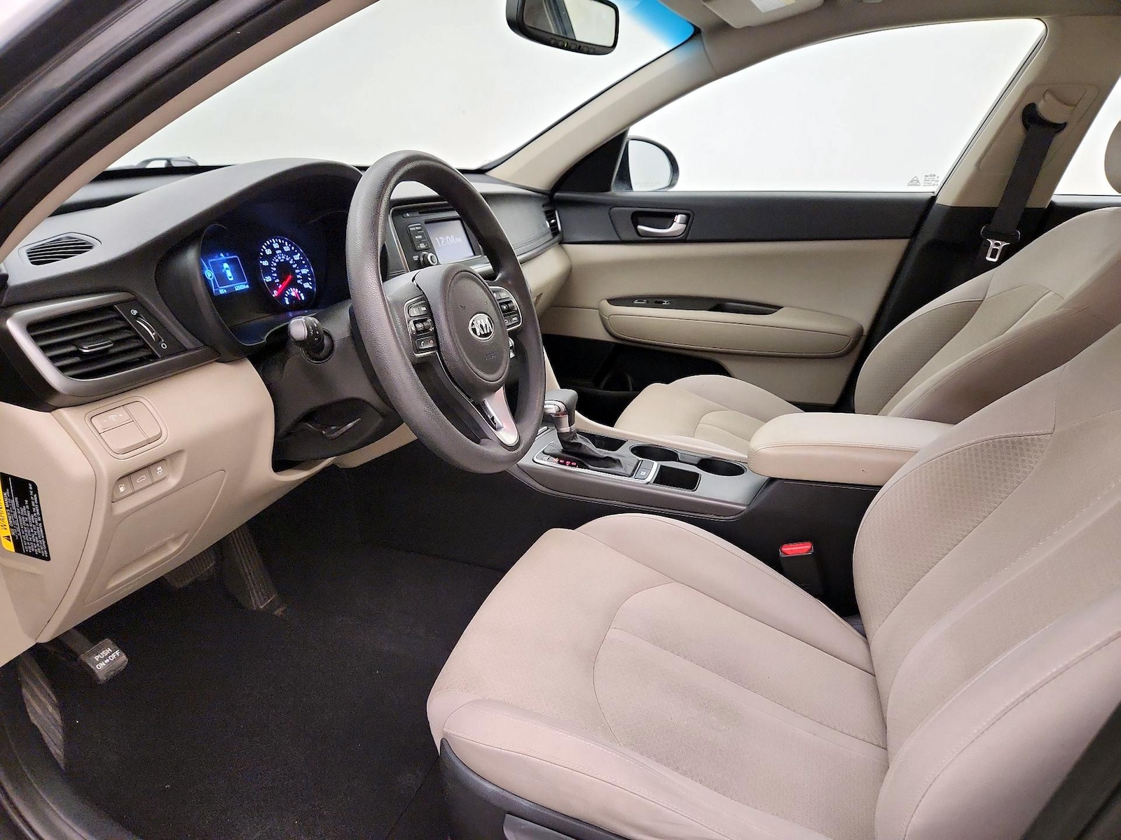 2016 Kia Optima LX - Photo 12