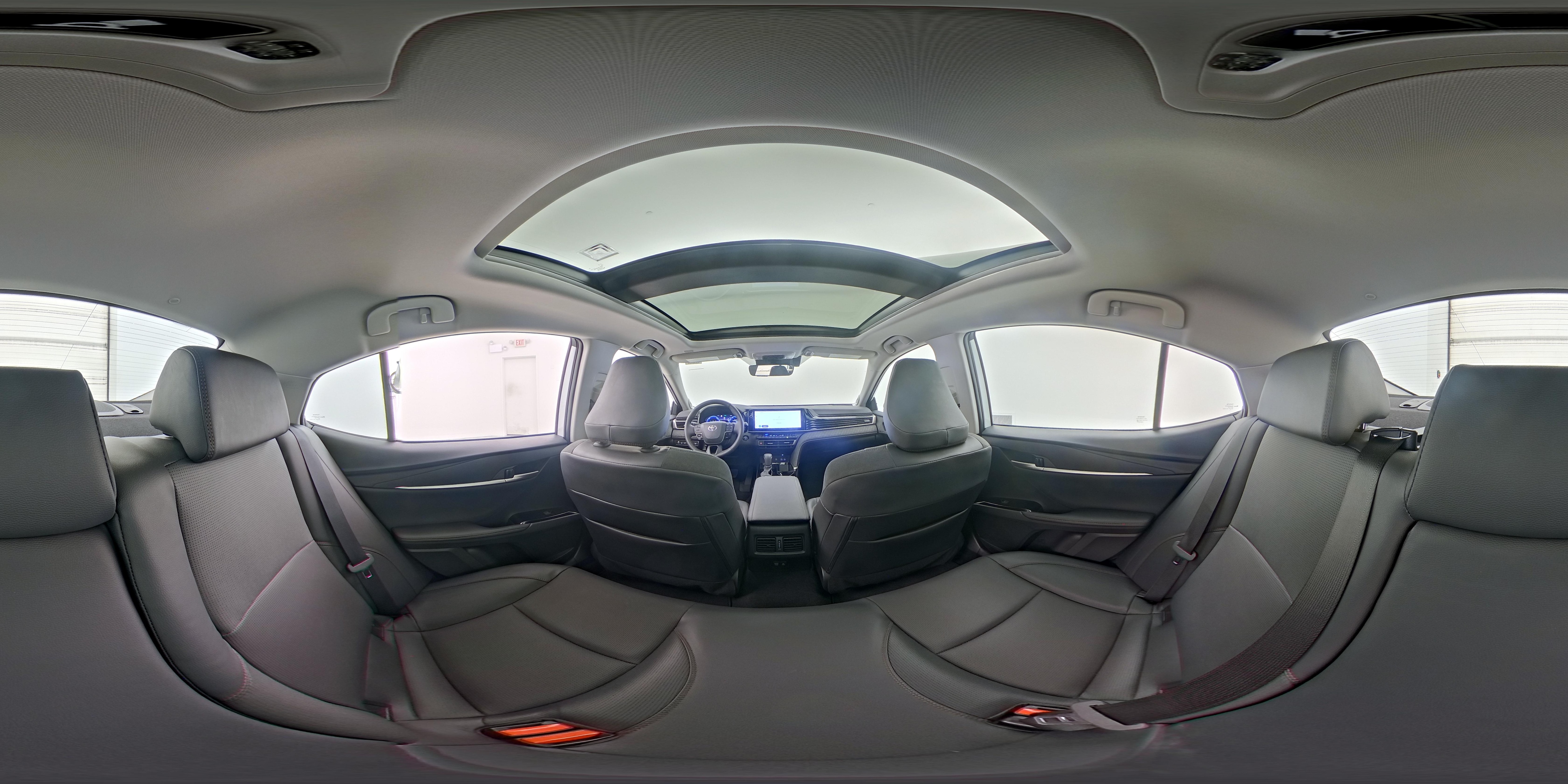 2025 Toyota Camry XLE - Photo 26