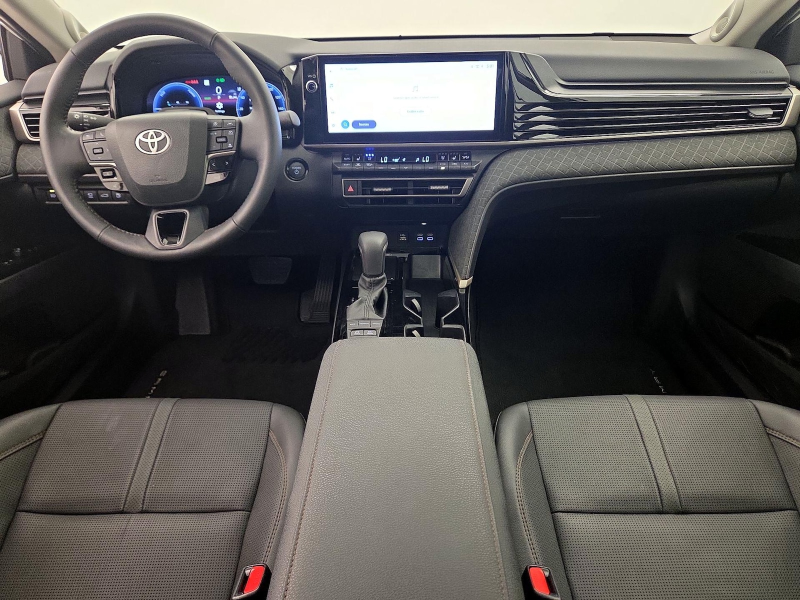 2025 Toyota Camry XLE - Photo 10