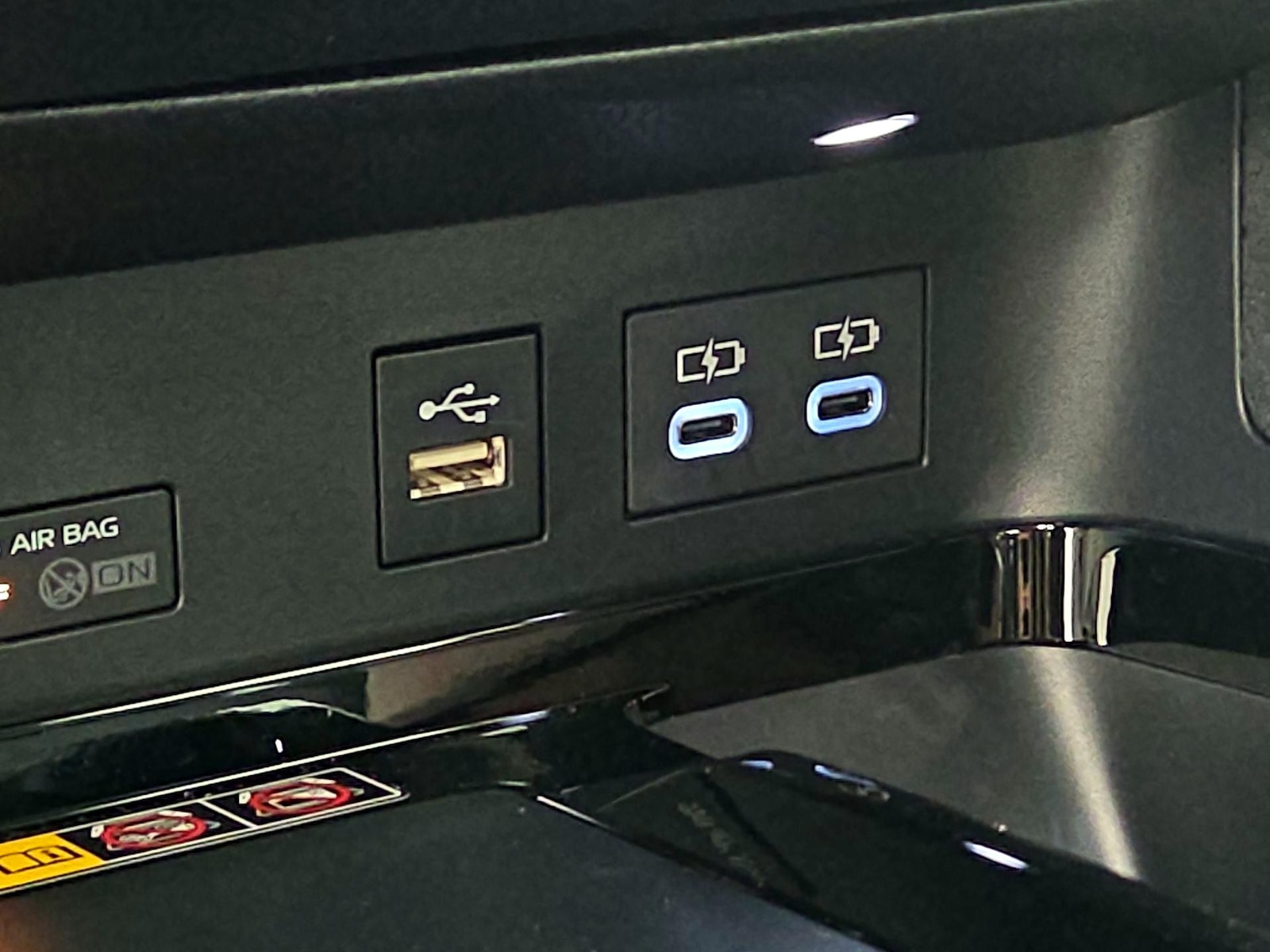 2025 Toyota Camry XLE - Photo 19
