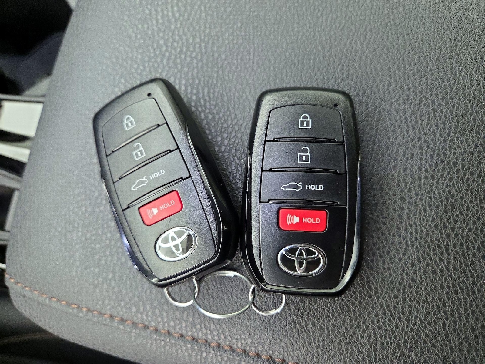 2025 Toyota Camry XLE - Photo 24