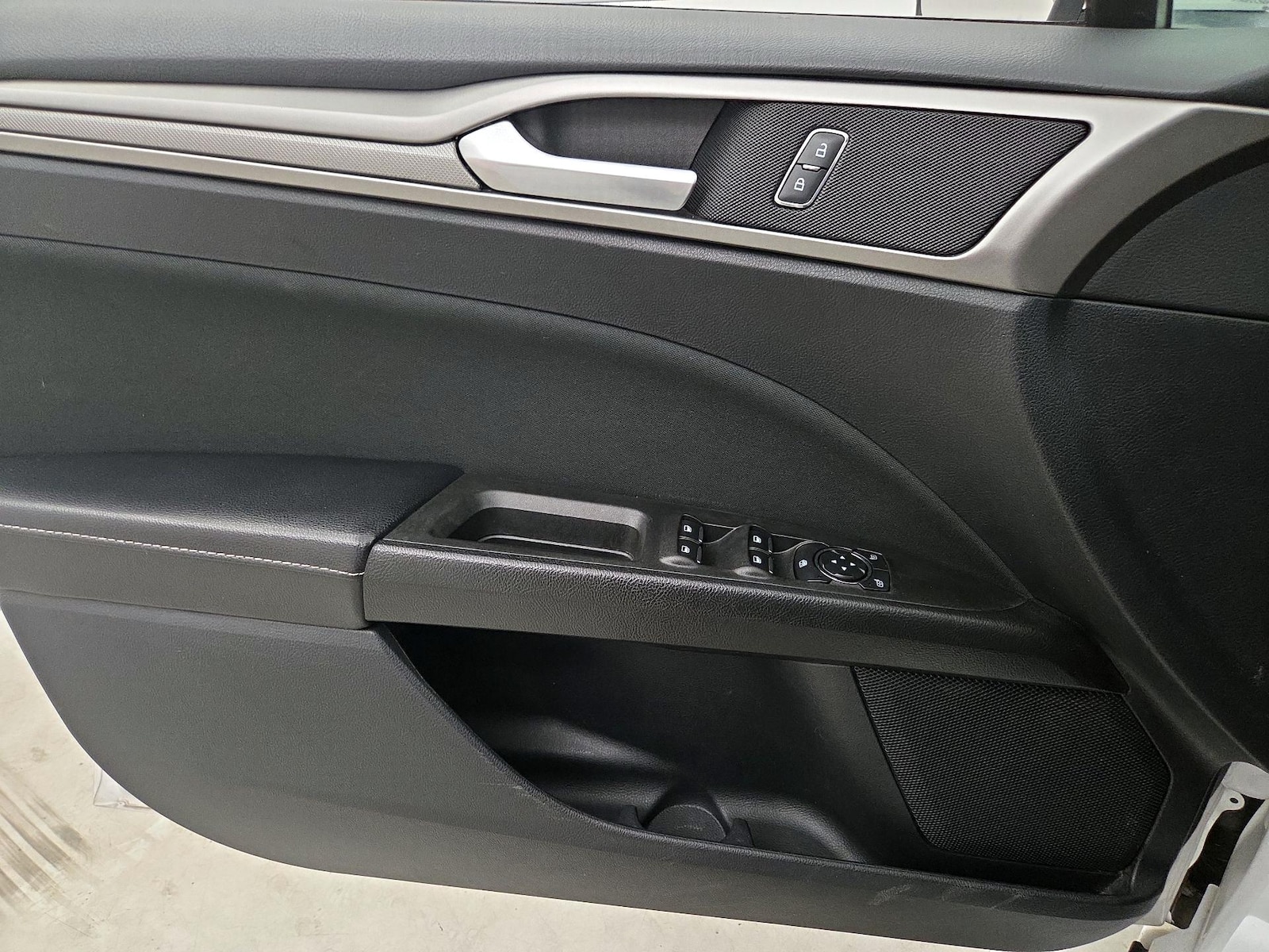 2019 Ford Fusion SE - Photo 13