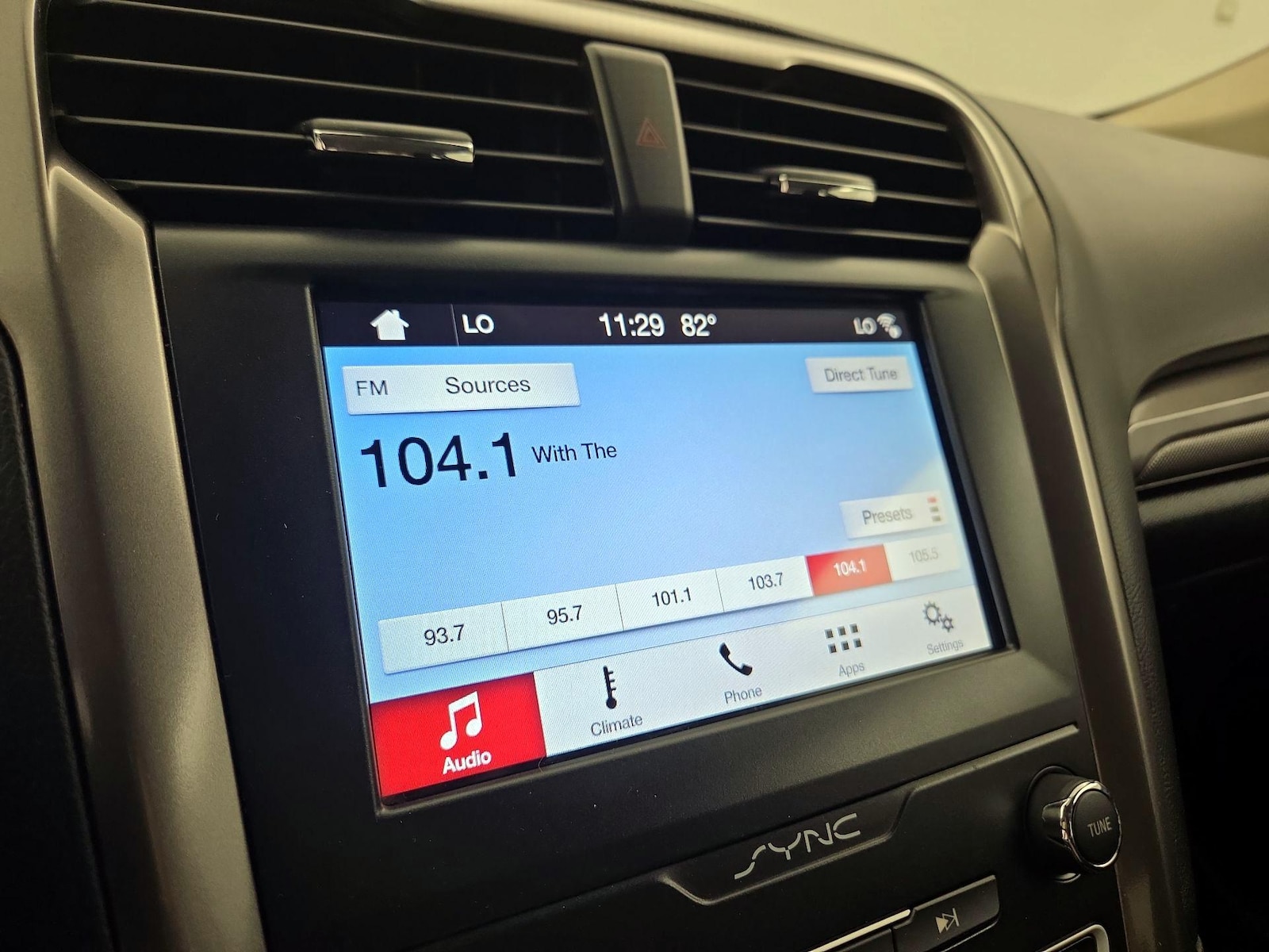 2019 Ford Fusion SE - Photo 16