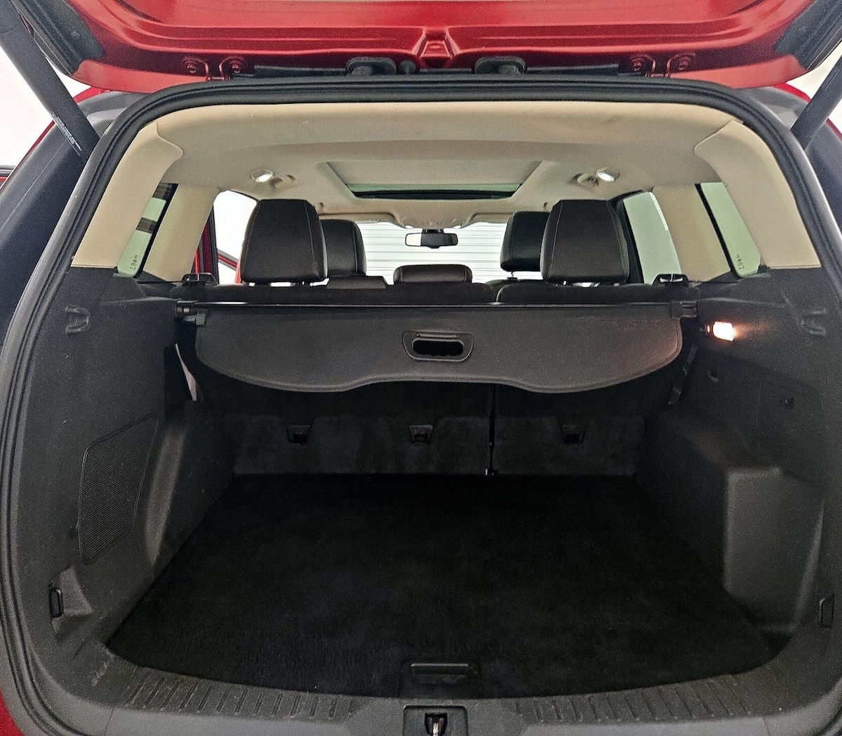 Trunk/Cargo (Seats Up)