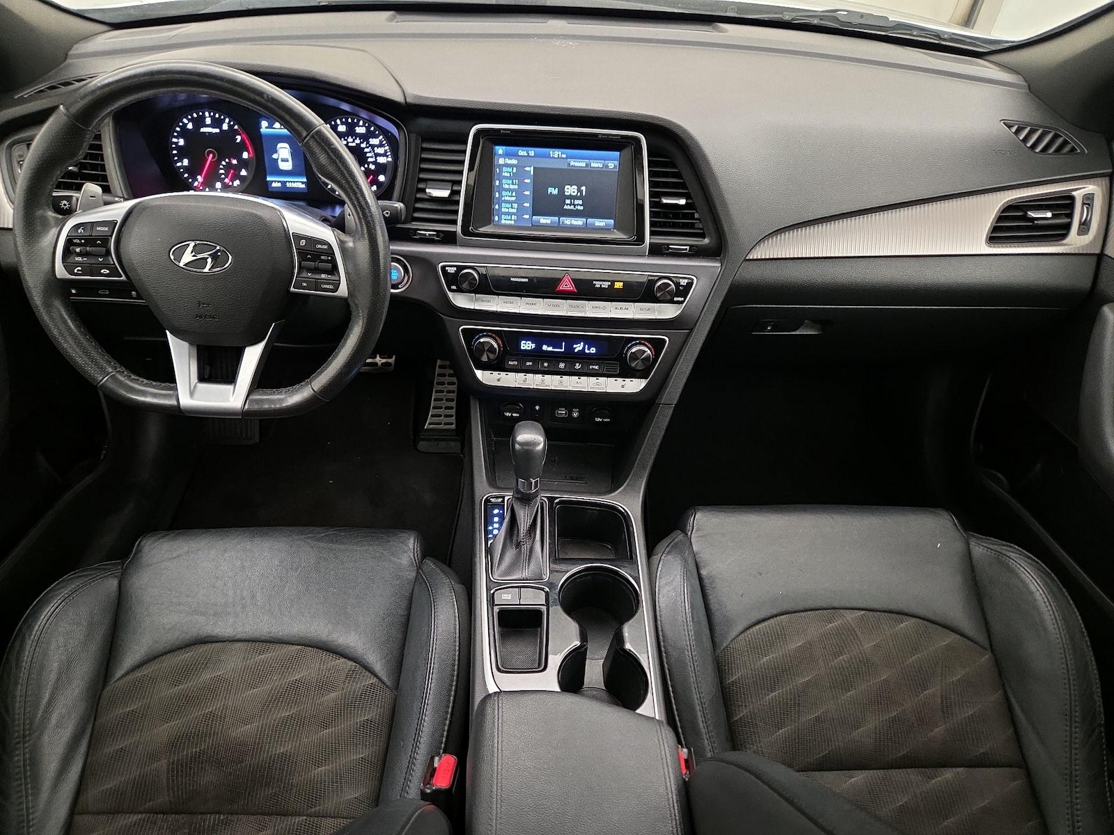 Apple CarPlay® & Android Auto™