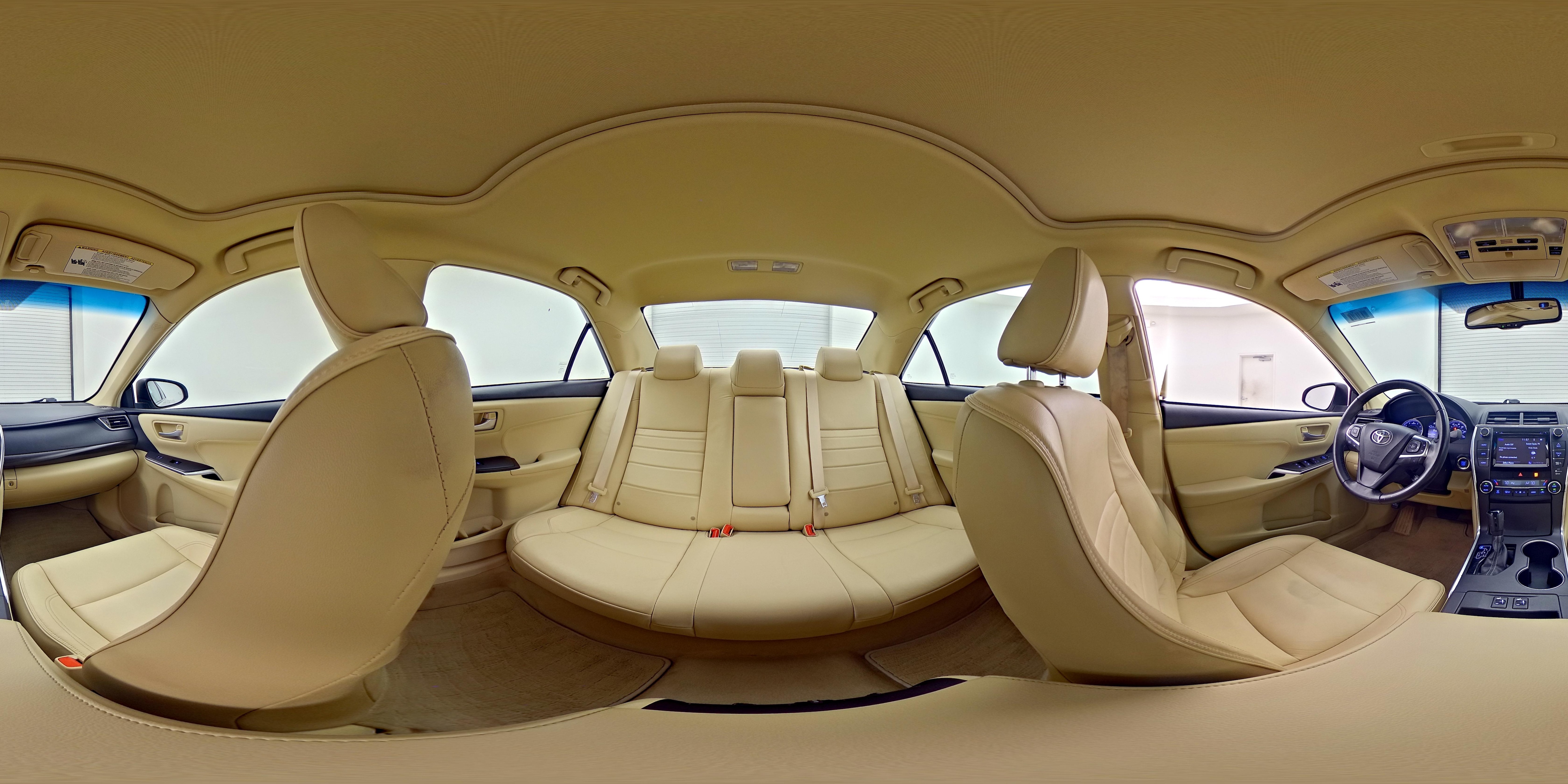 2015 Toyota Camry XLE - Photo 25