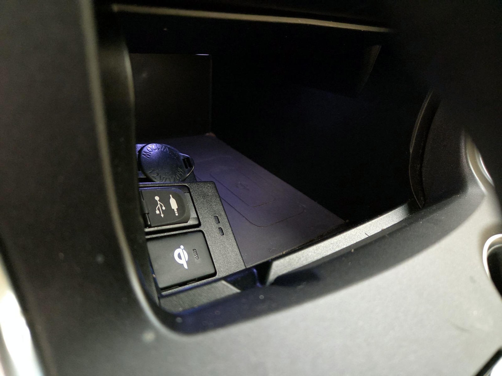 2015 Toyota Camry XLE - Photo 19