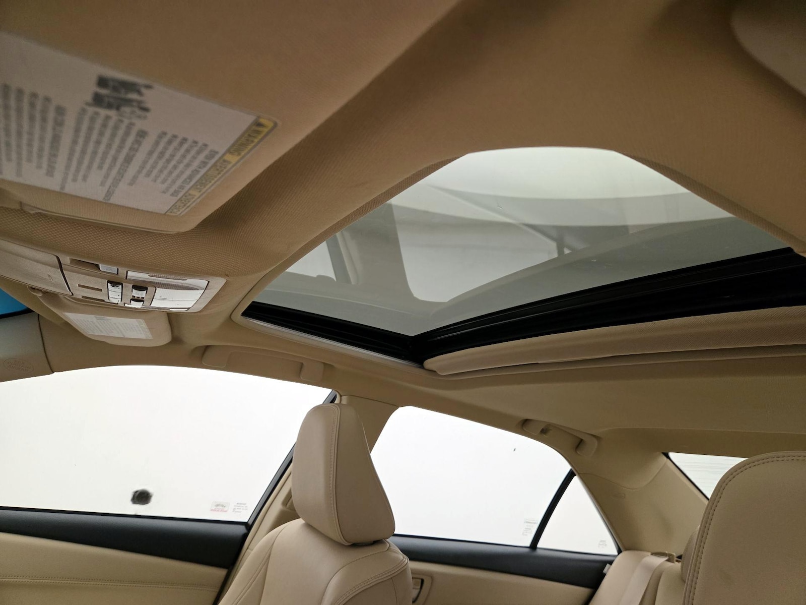 2015 Toyota Camry XLE - Photo 20