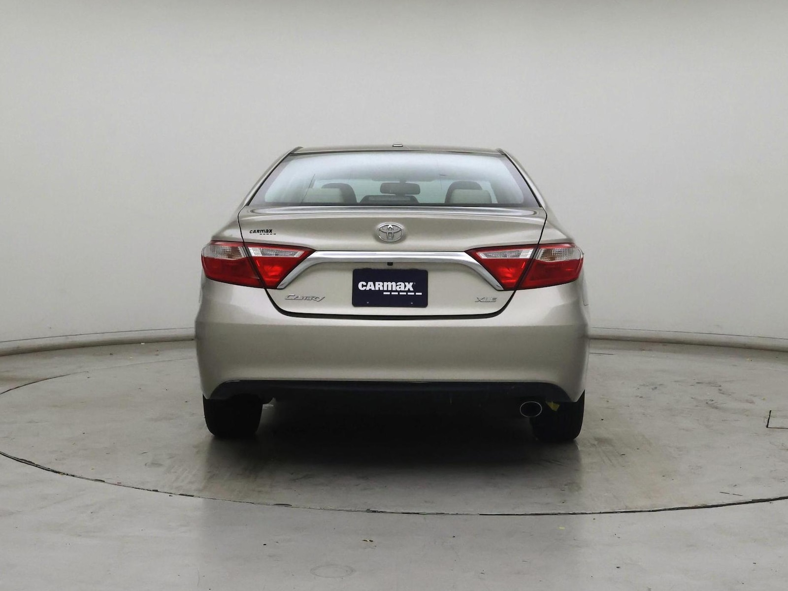 2015 Toyota Camry XLE - Photo 7