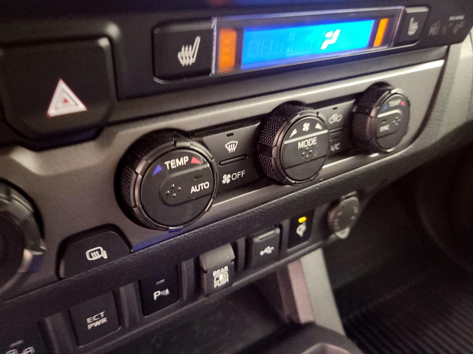 2022 Toyota Tacoma TRD Off Road - Photo 16