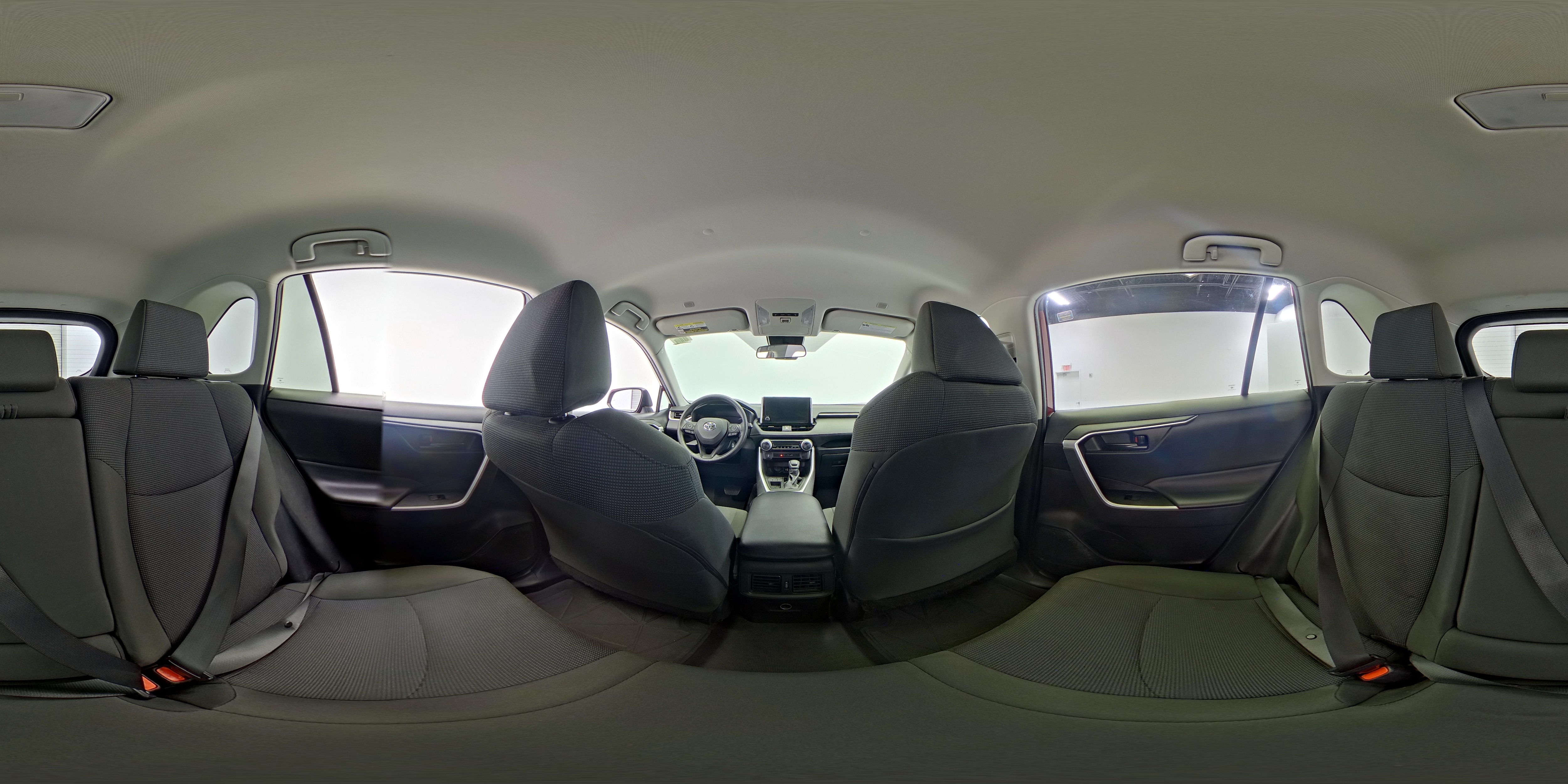 2023 Toyota RAV4 LE - Photo 25