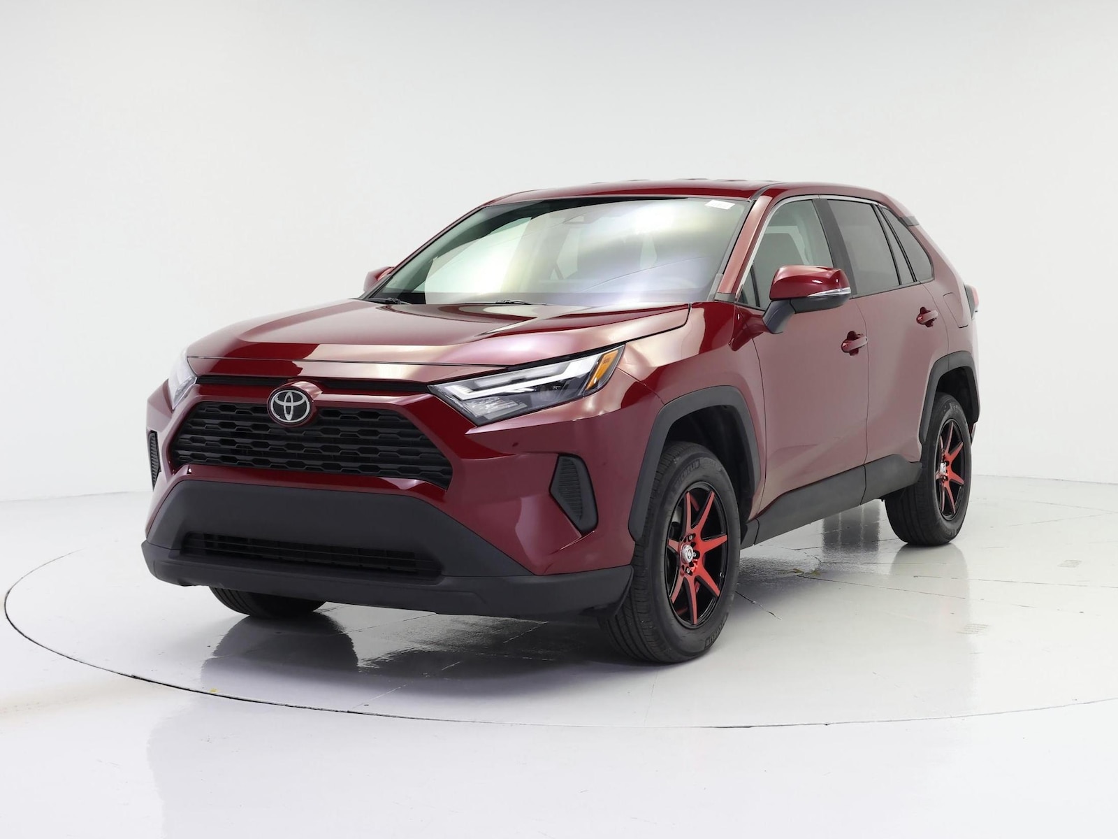 2023 Toyota RAV4 LE - Photo 5