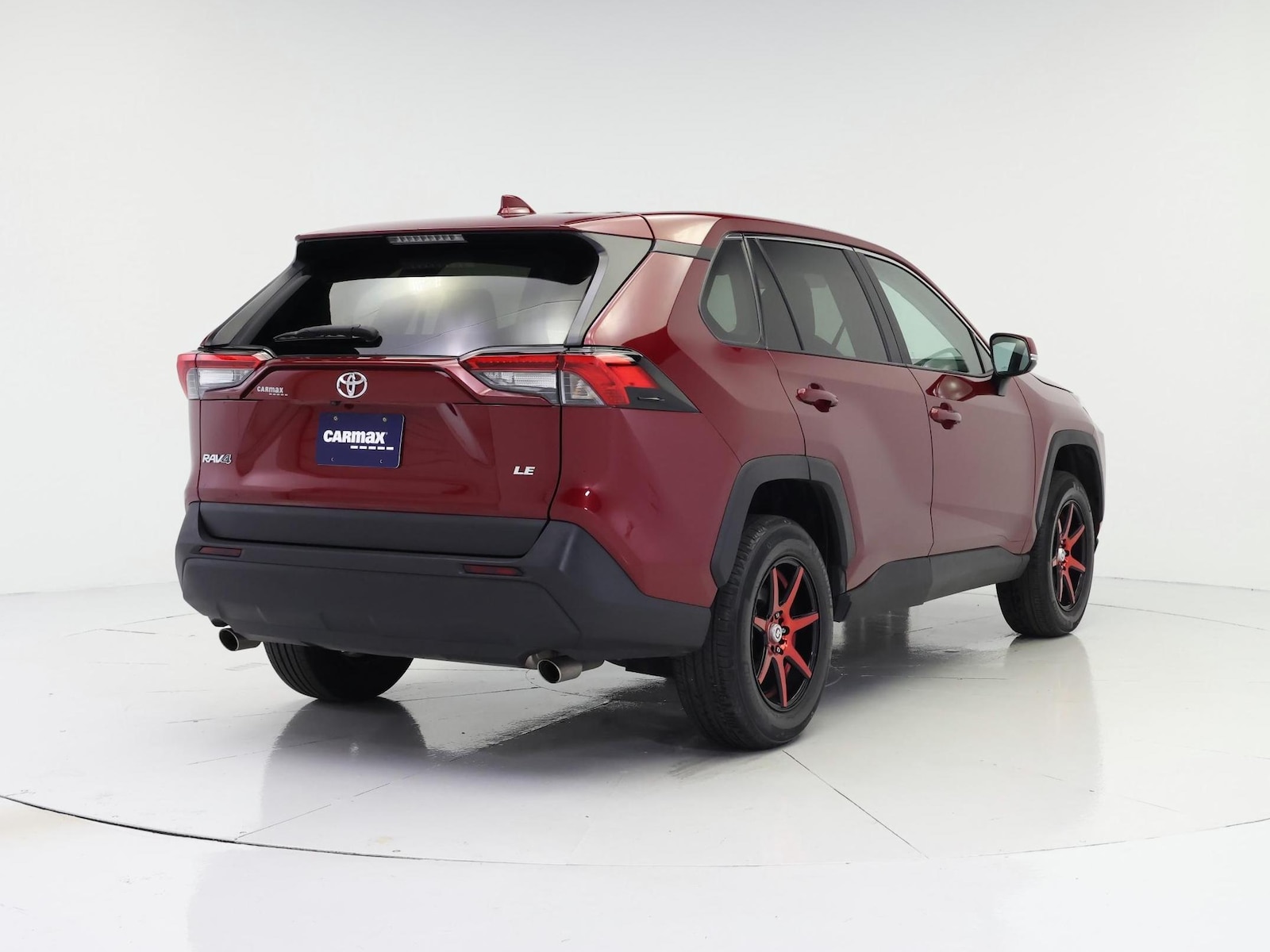 2023 Toyota RAV4 LE - Photo 9