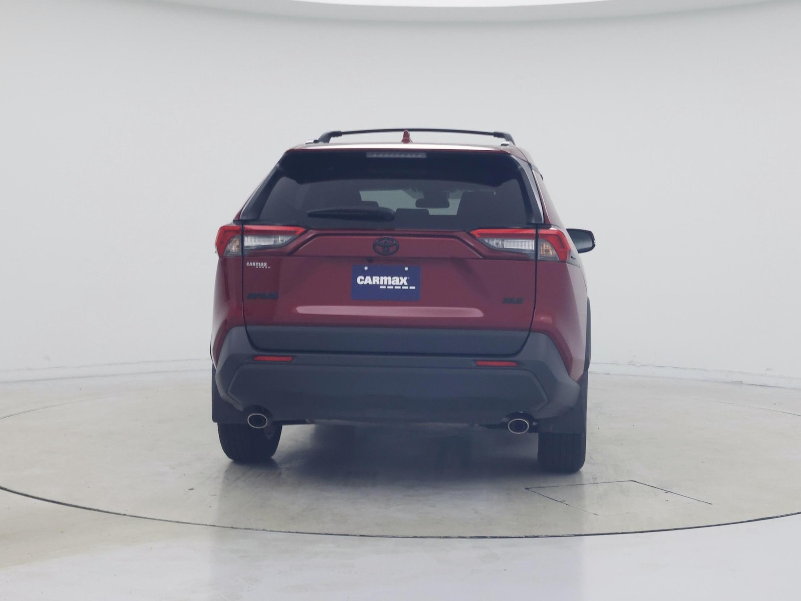 2025 Toyota RAV4 XLE - Photo 7