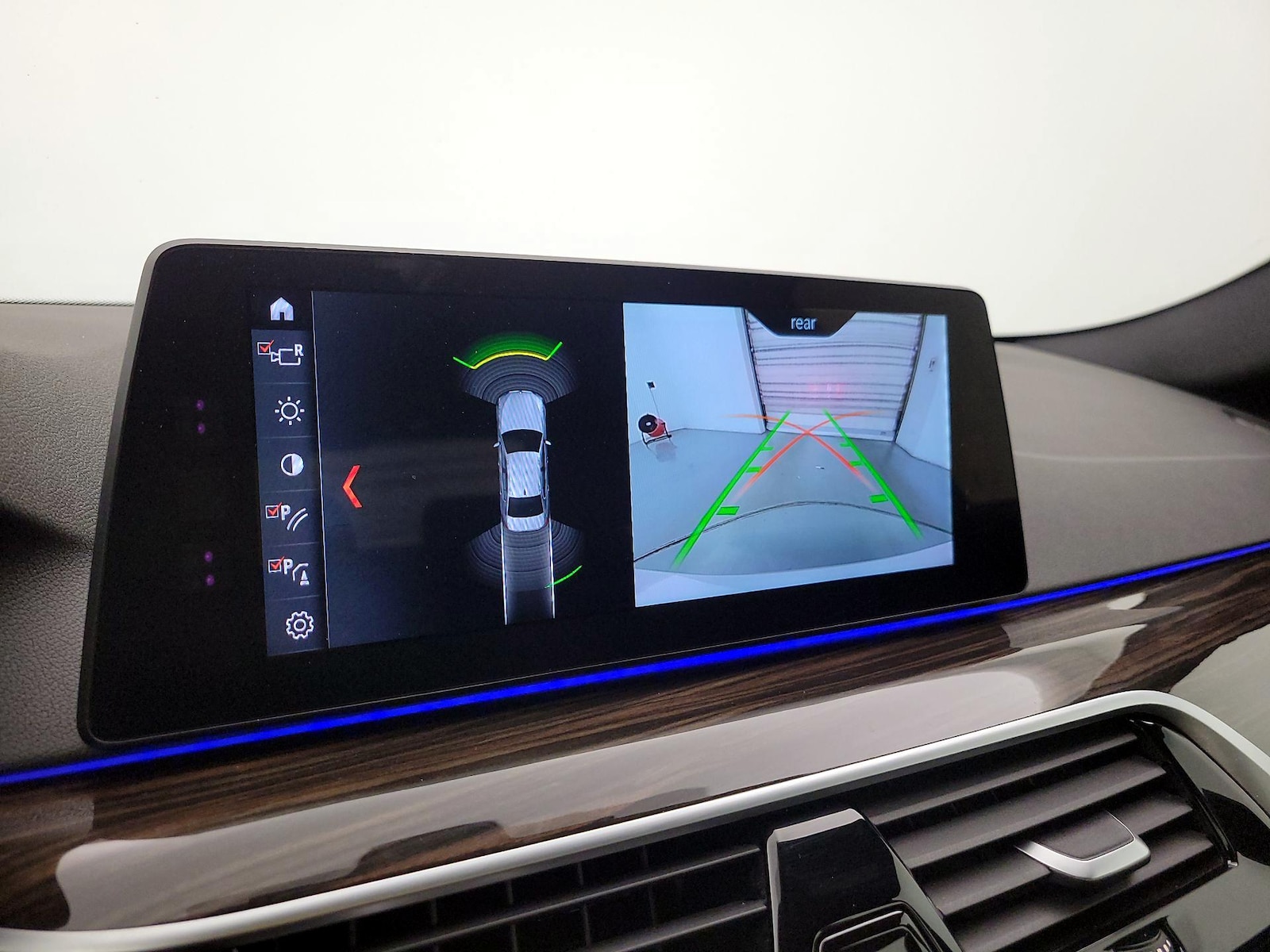 2017 BMW 5 Series 530i - Photo 16