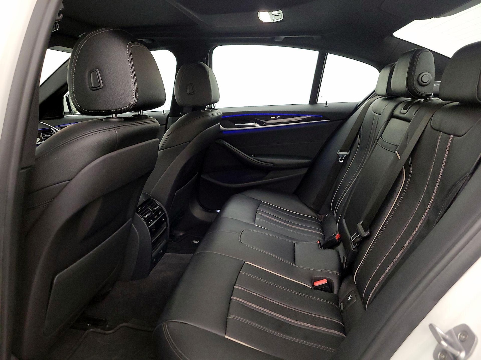 2017 BMW 5 Series 530i - Photo 22