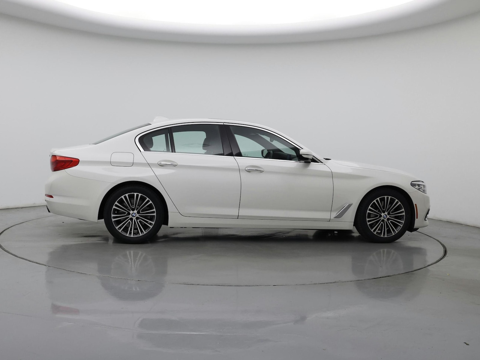 2017 BMW 5 Series 530i - Photo 8