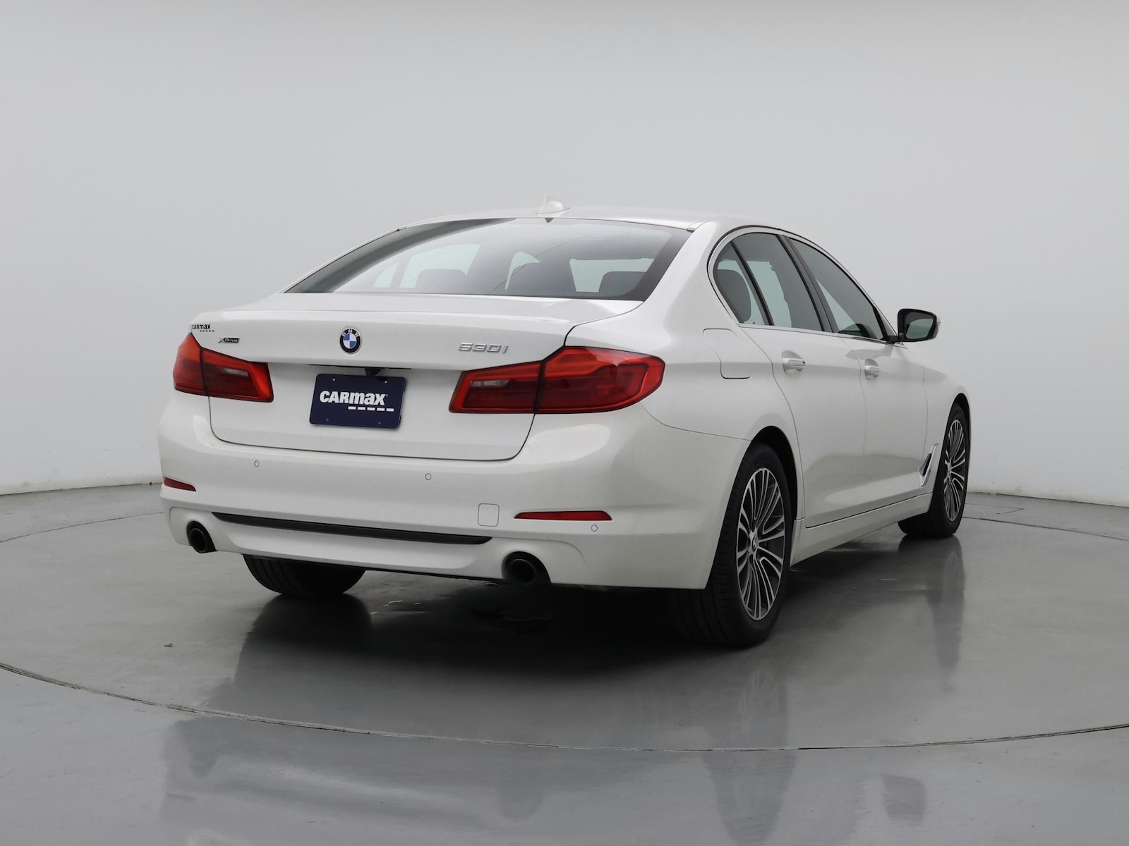 2017 BMW 5 Series 530i - Photo 9