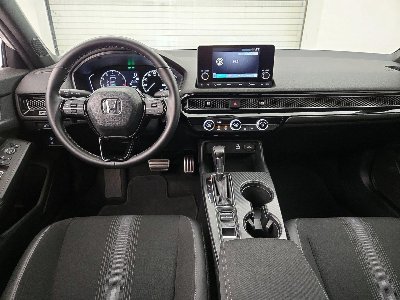 2023 Honda Civic Hatchback Sport - Photo 10