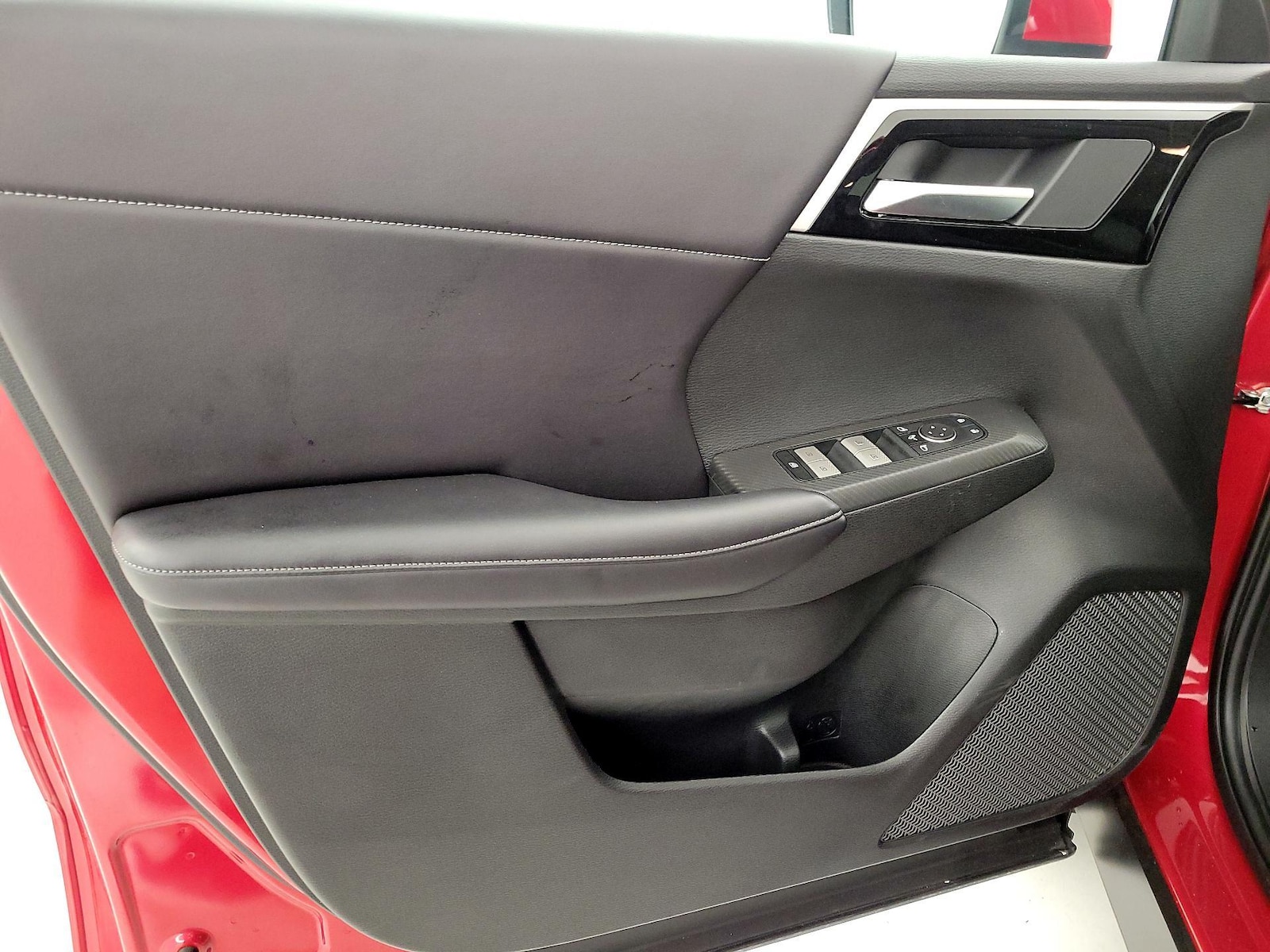 2024 Mitsubishi Outlander SE - Photo 13