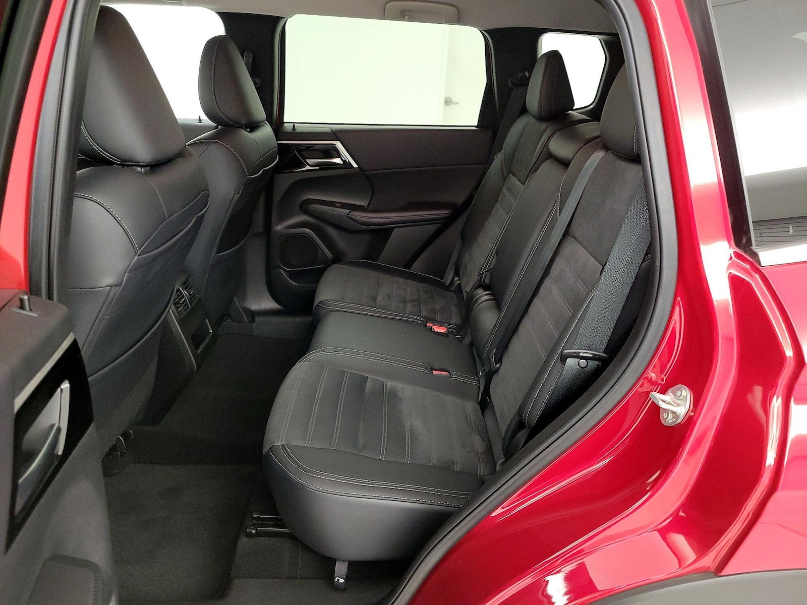 2024 Mitsubishi Outlander SE - Photo 21
