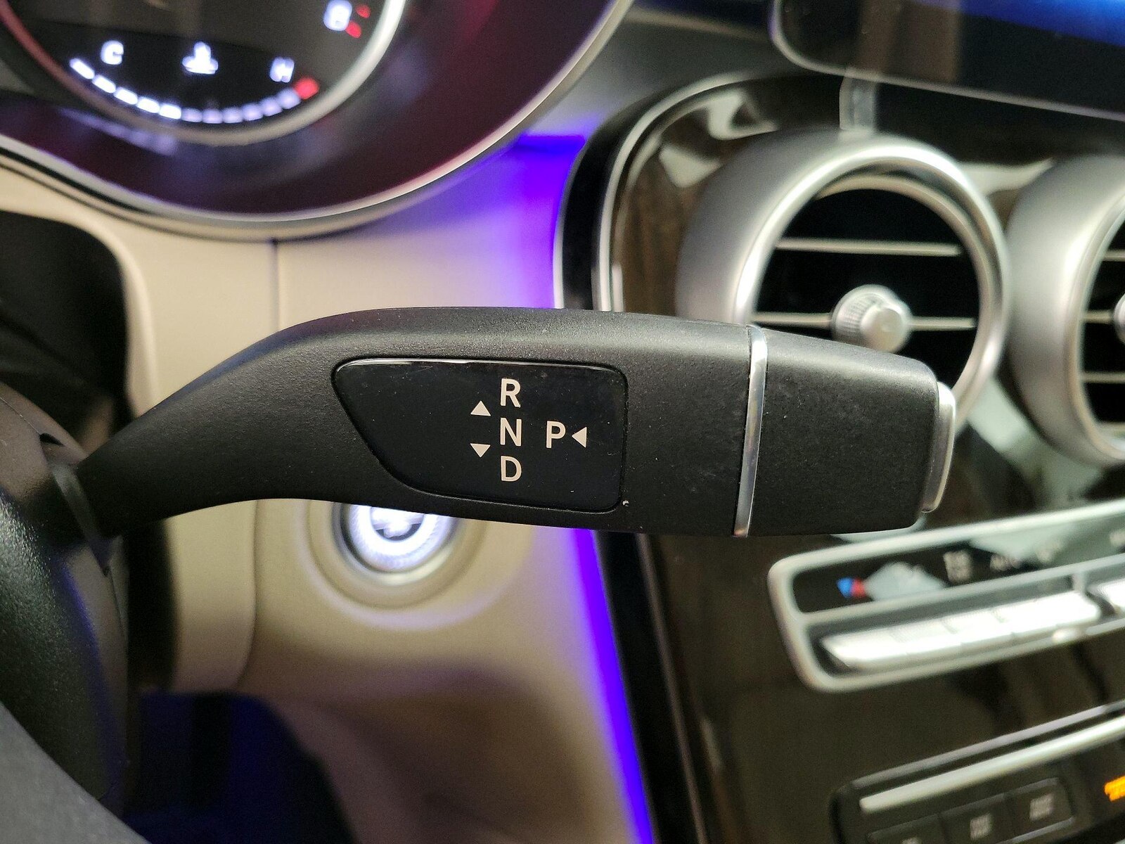 2021 Mercedes-Benz GLC GLC300 - Photo 18