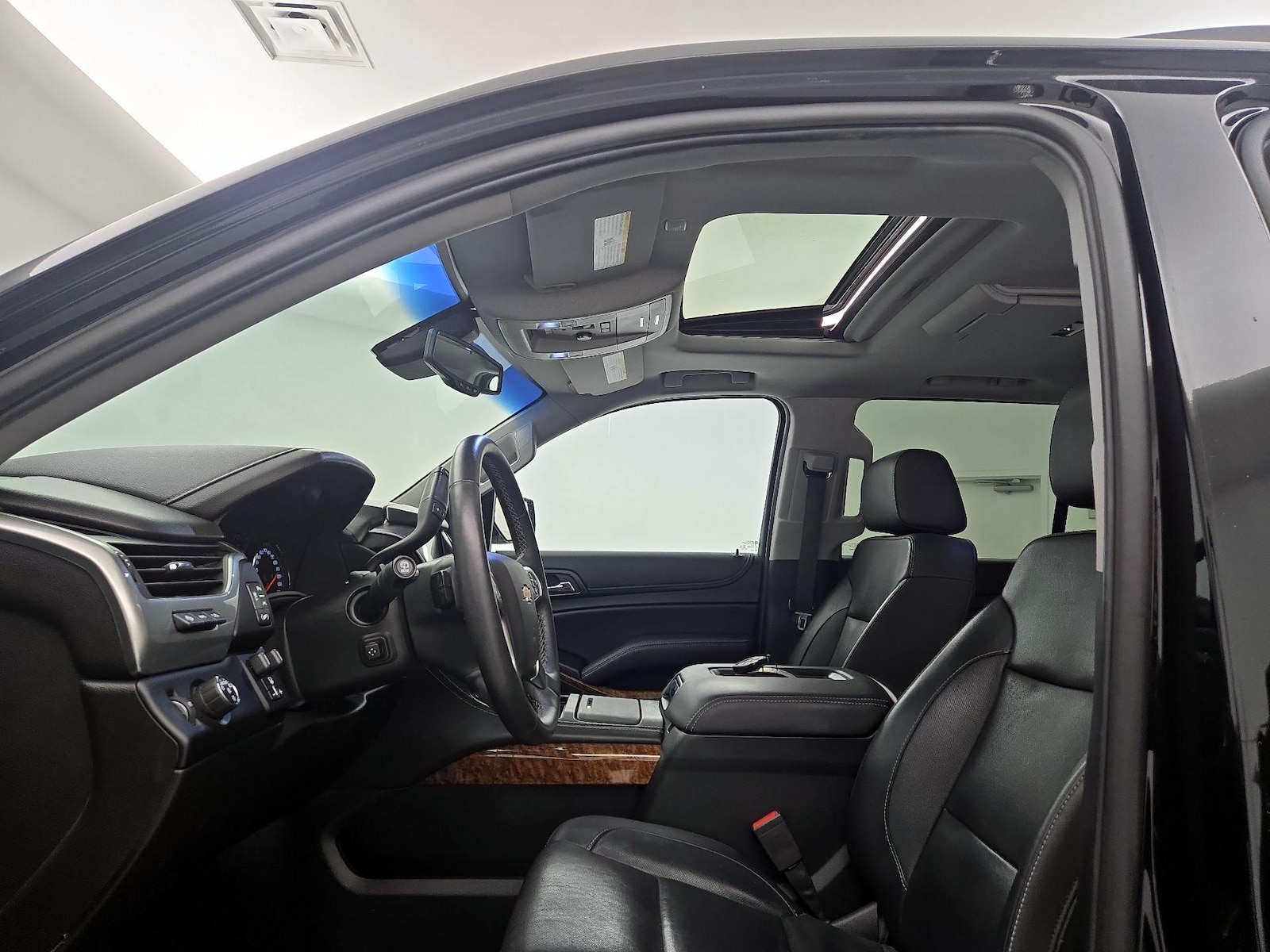 Sunroof(s) & Overhead Airbags