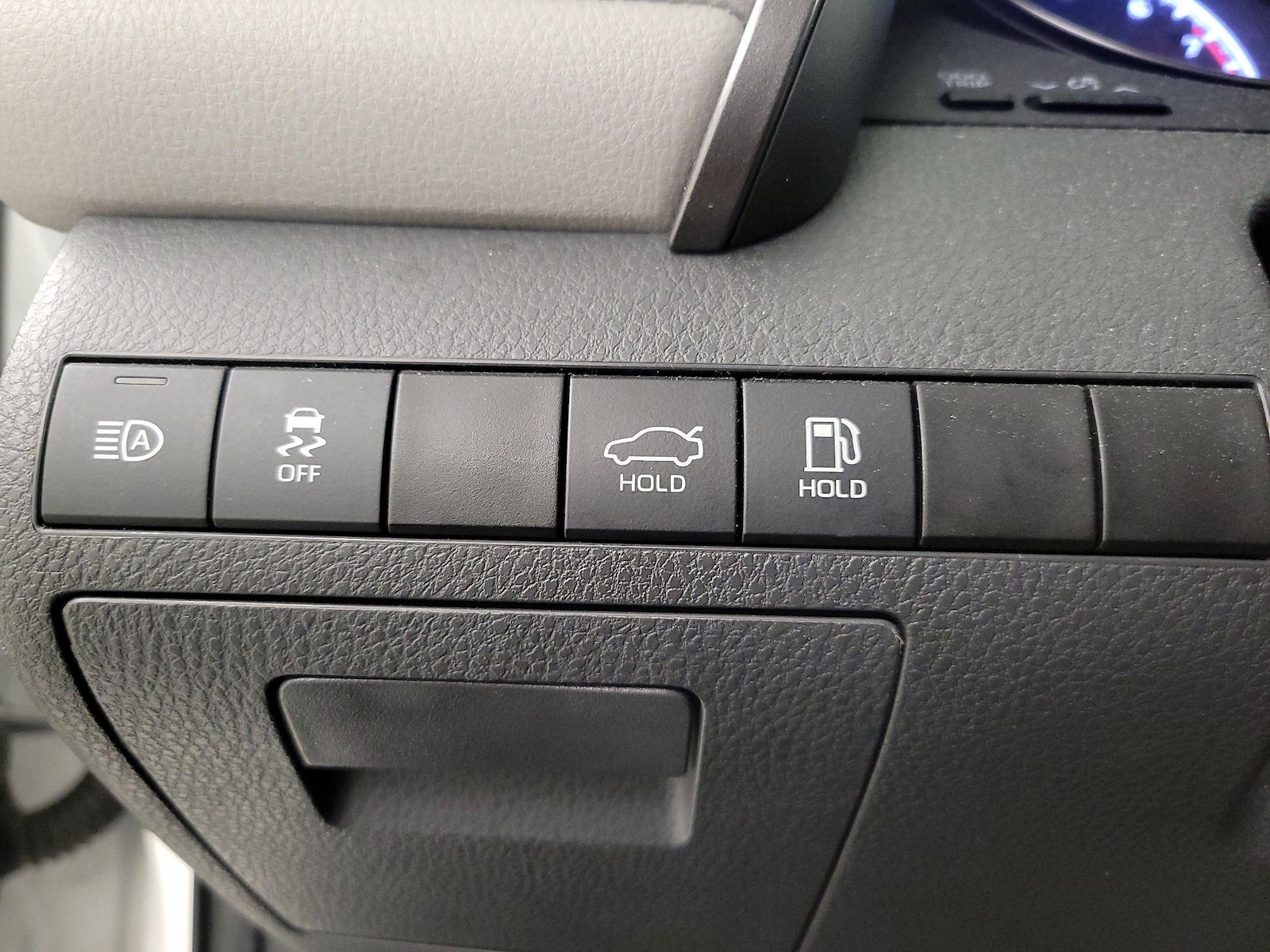 2023 Toyota Camry SE - Photo 13