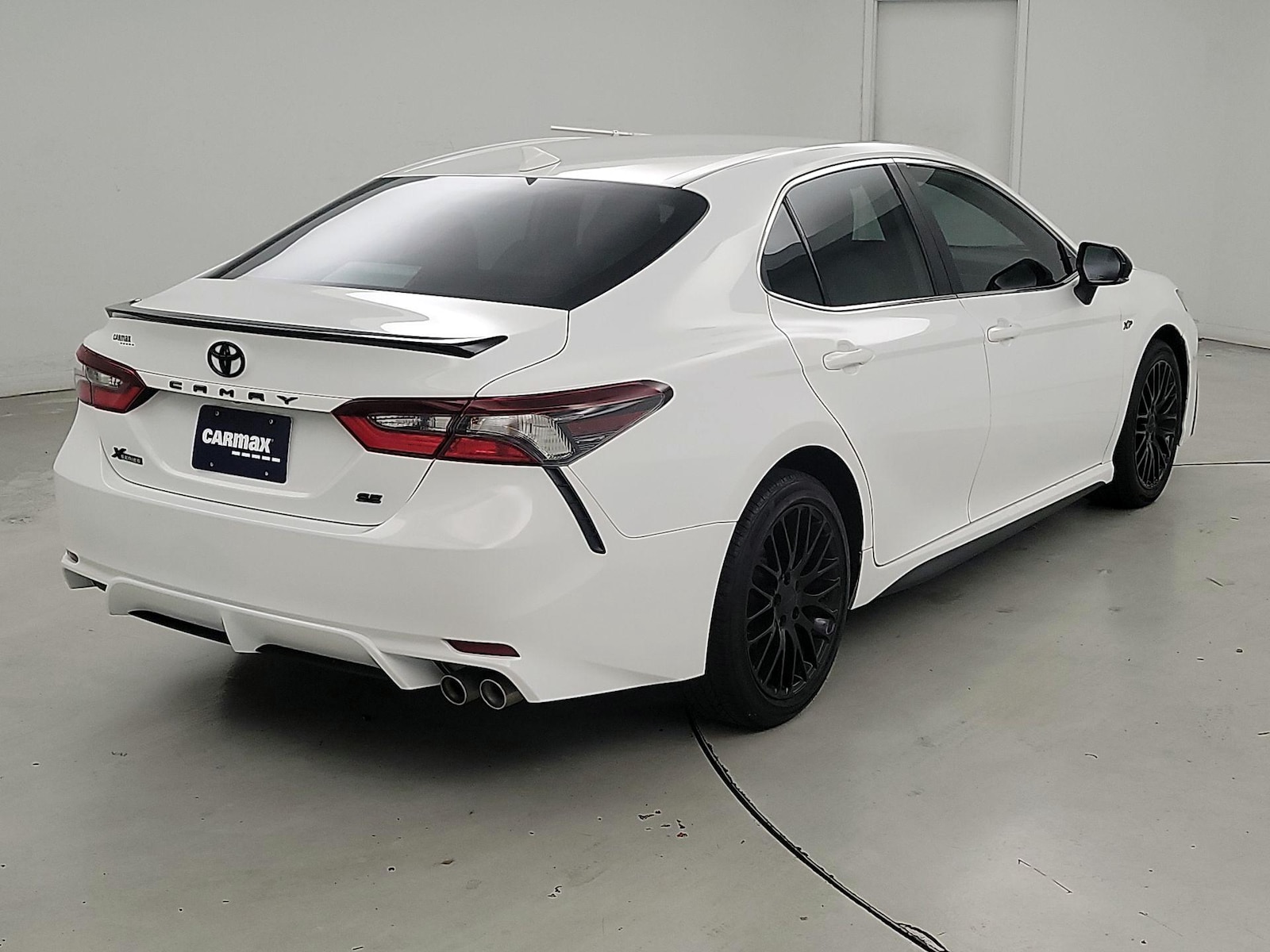2023 Toyota Camry SE - Photo 6