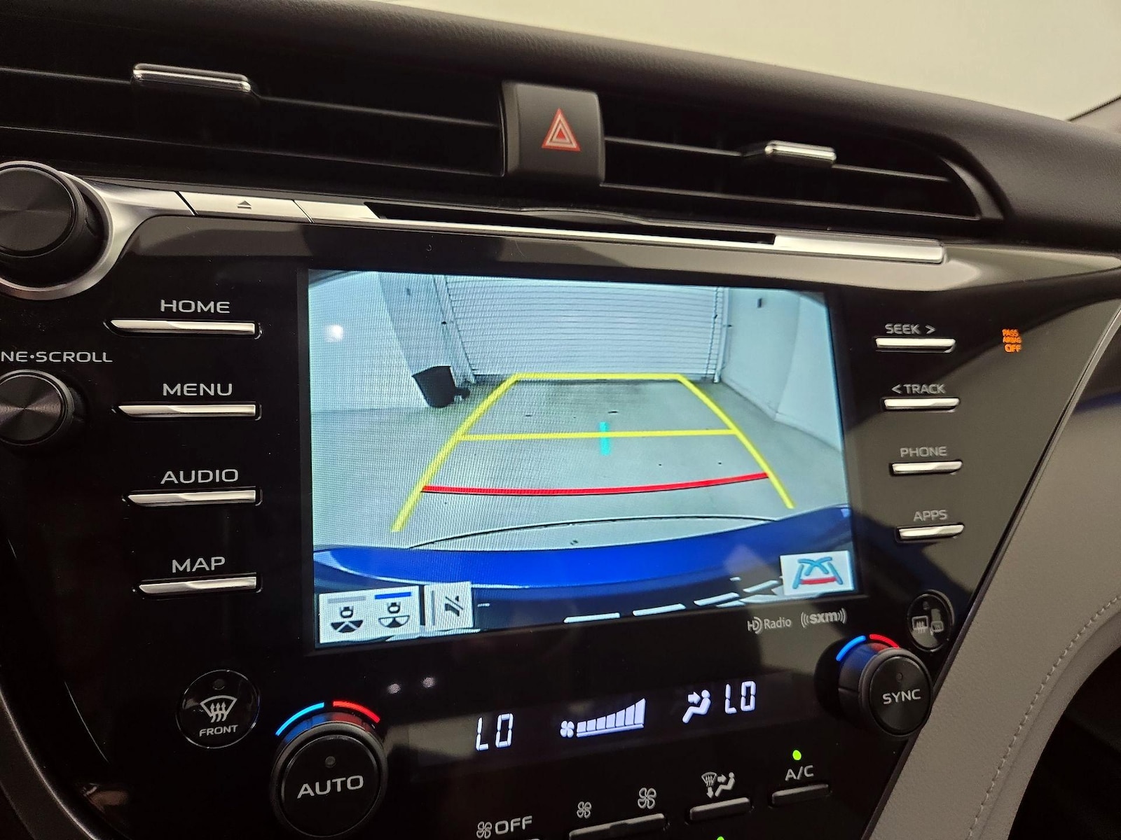 2020 Toyota Camry XSE - Photo 15