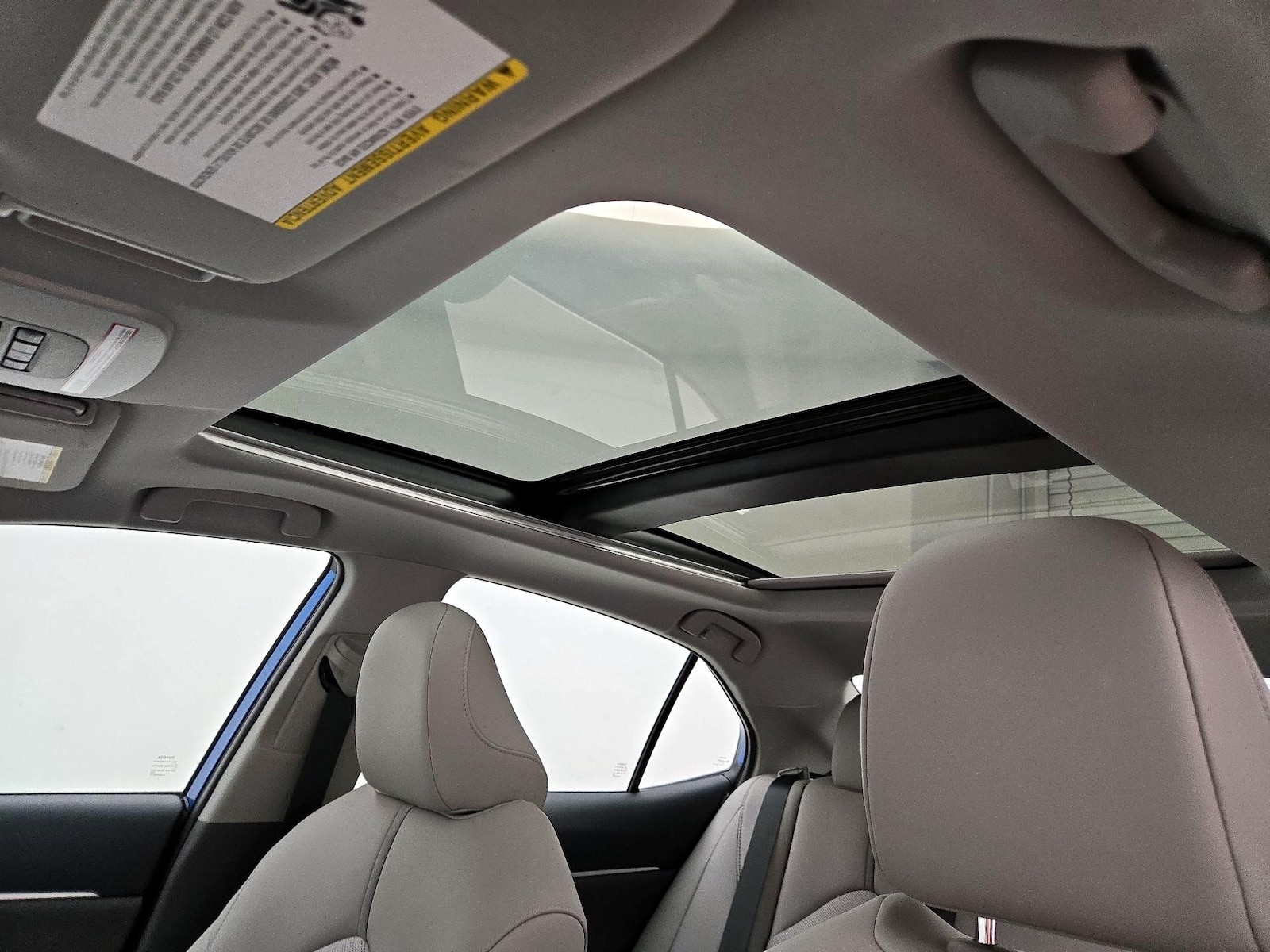 2020 Toyota Camry XSE - Photo 20