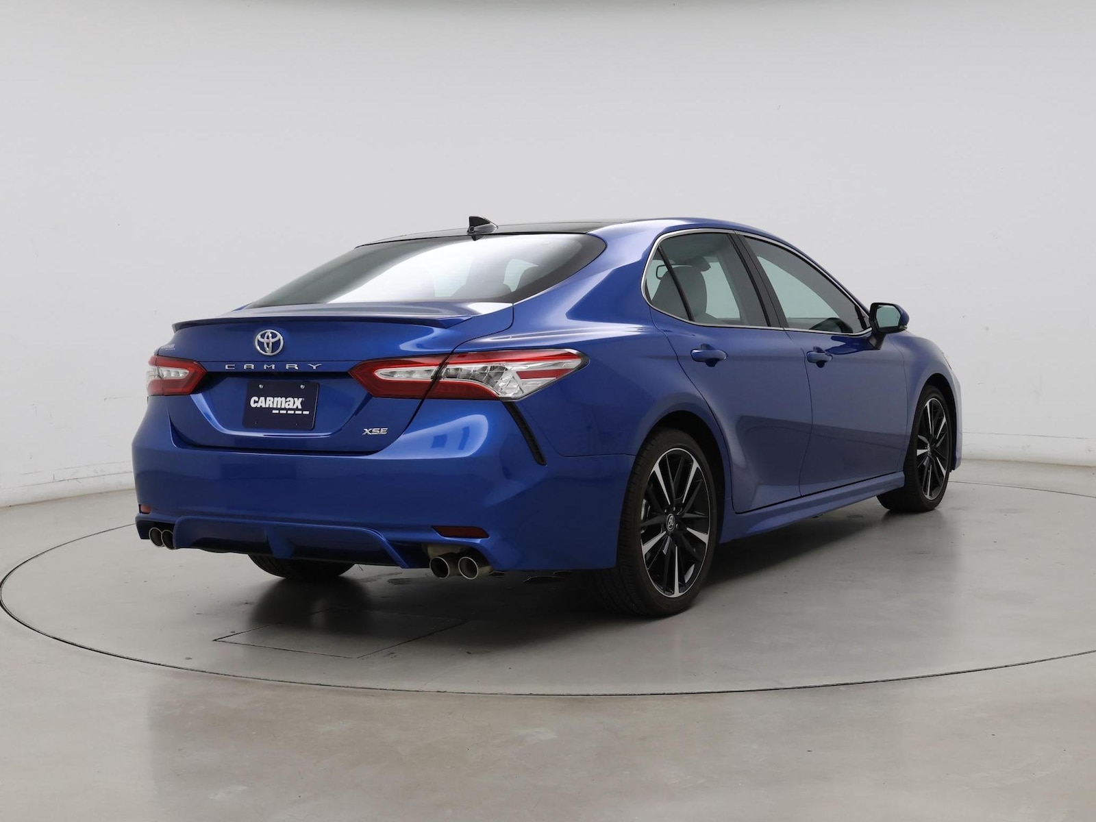 2020 Toyota Camry XSE - Photo 9