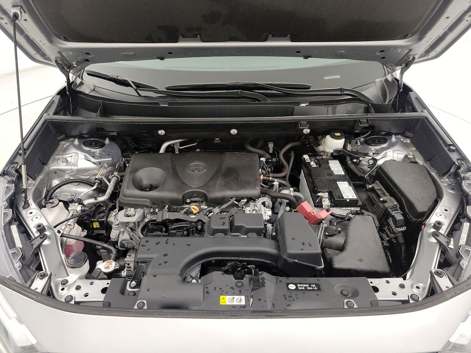 2025 Toyota RAV4 XLE - Photo 22