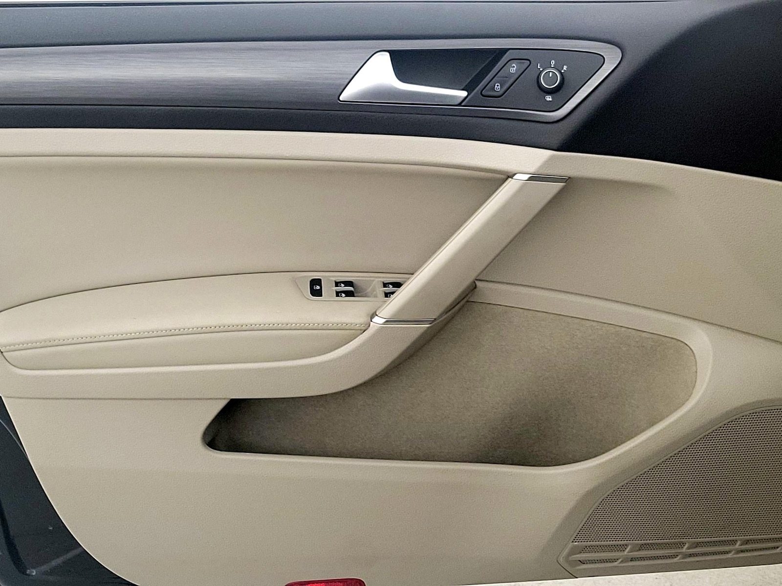 2019 Volkswagen Golf SE - Photo 13