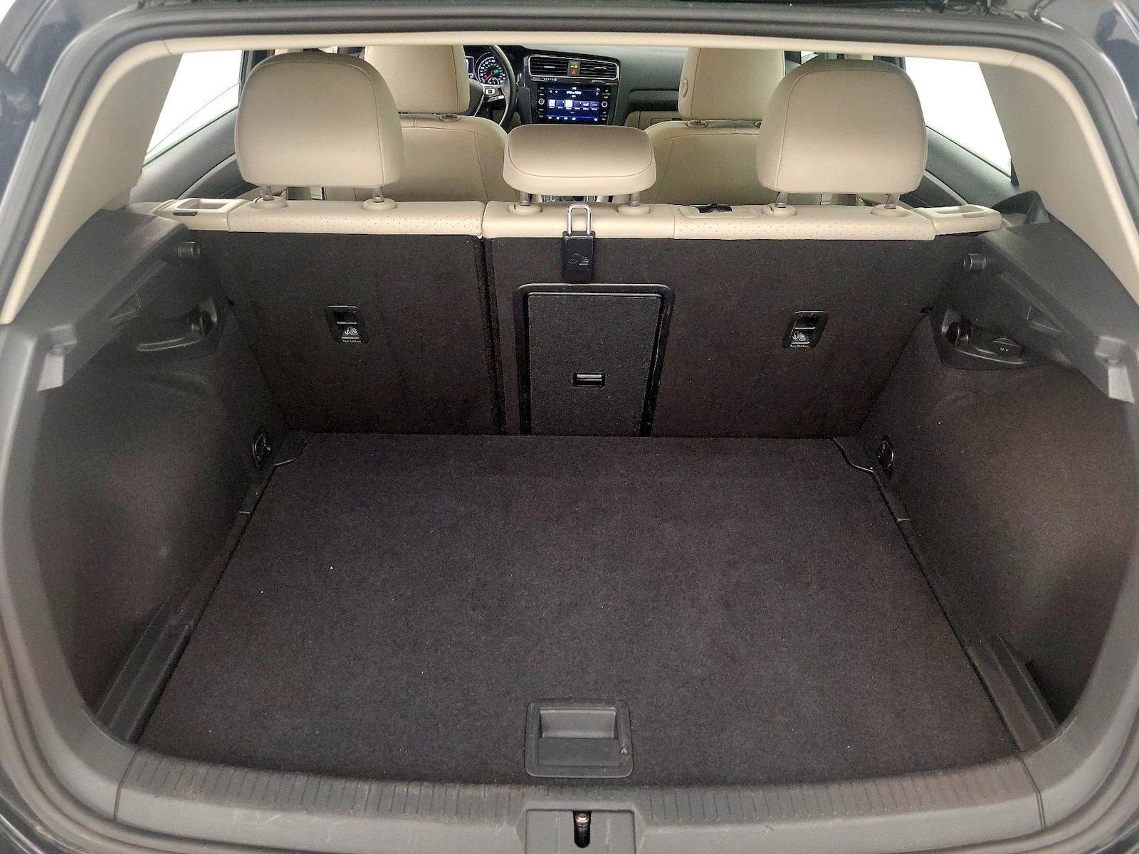 2019 Volkswagen Golf SE - Photo 22