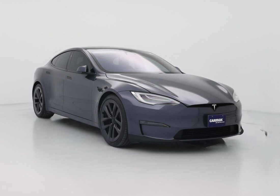 2022 Tesla Model S Long Range in Gray — CarMax photo