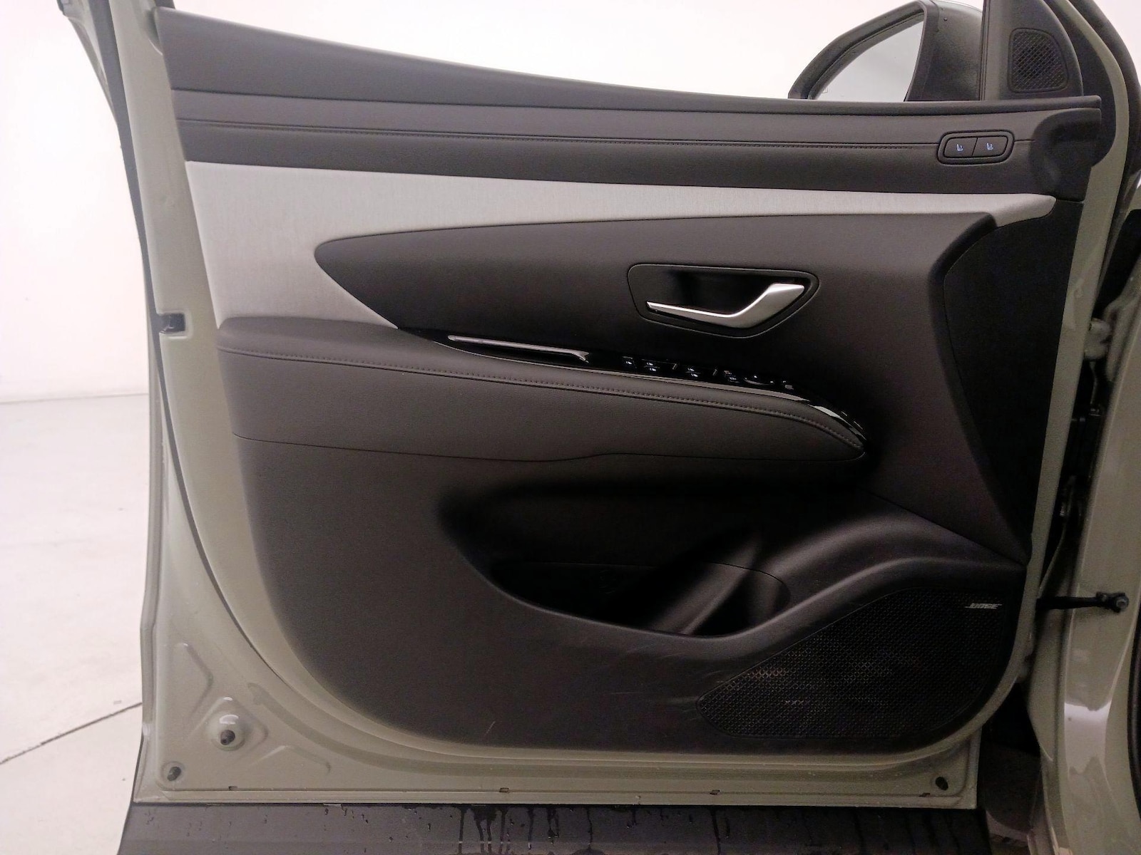 2025 Hyundai Santa Cruz Limited - Photo 13