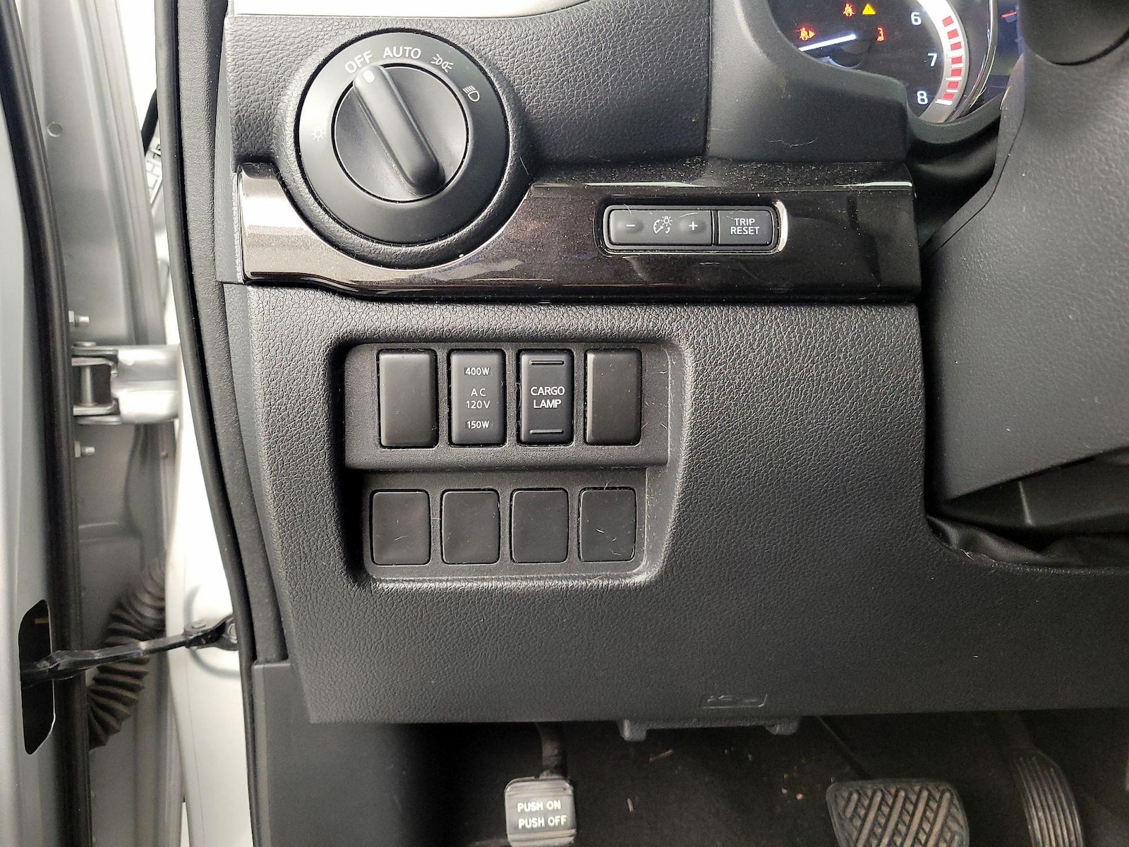 2018 Nissan Titan XD SV - Photo 14