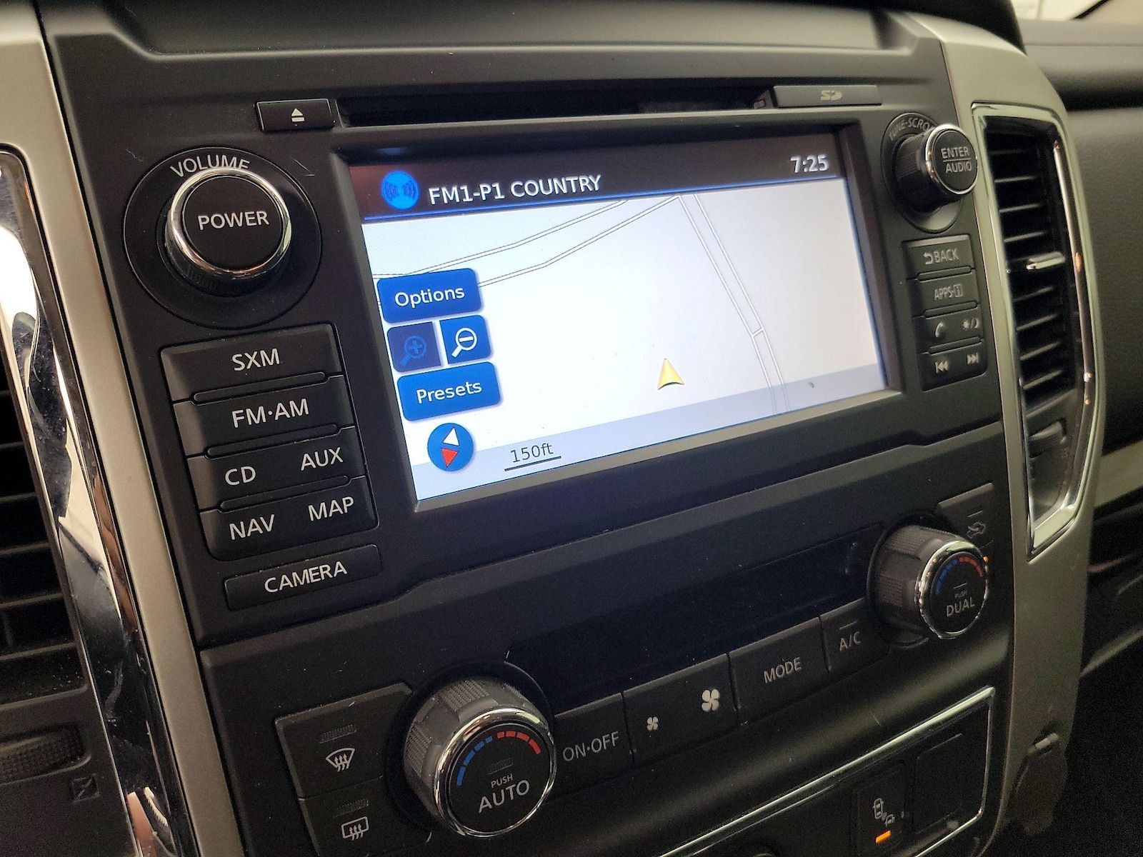 2018 Nissan Titan XD SV - Photo 15