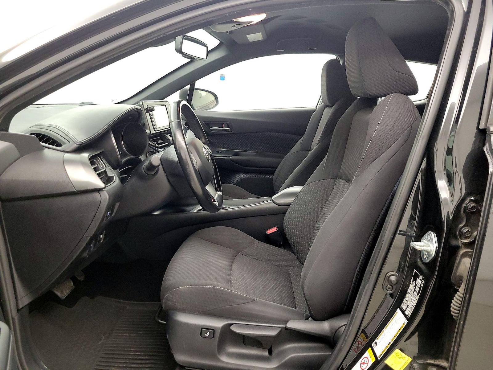 2018 Toyota C-HR XLE Premium - Photo 12