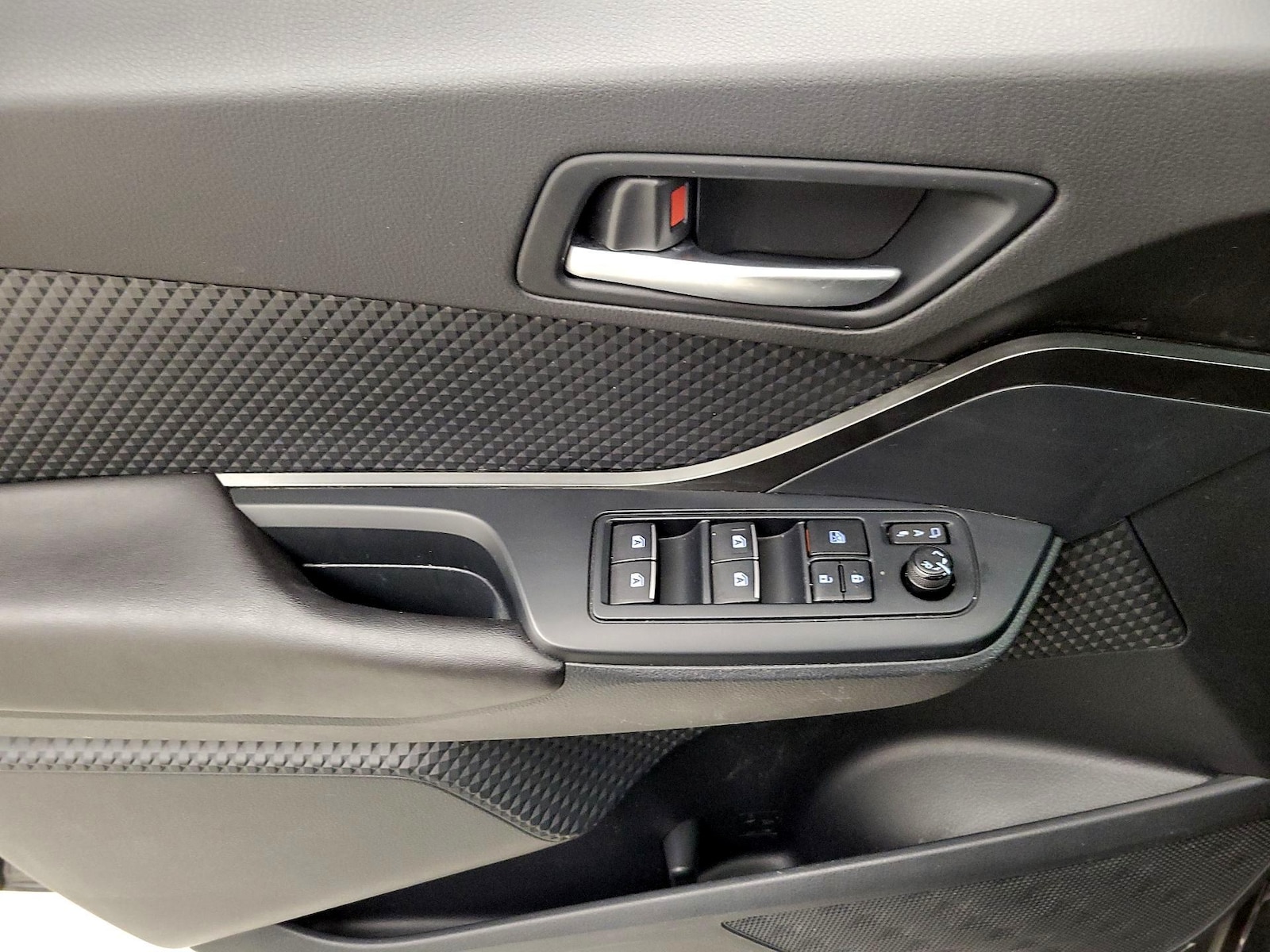 2018 Toyota C-HR XLE Premium - Photo 13