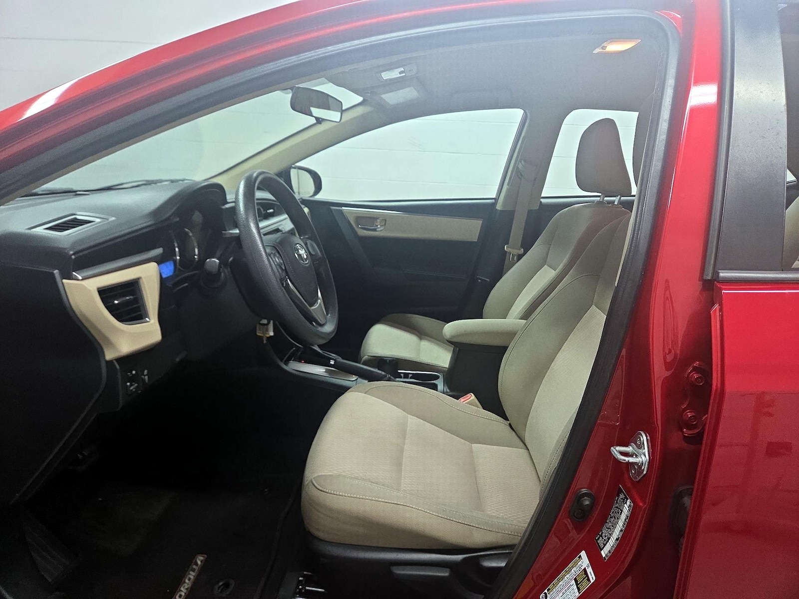 2014 Toyota Corolla LE - Photo 12