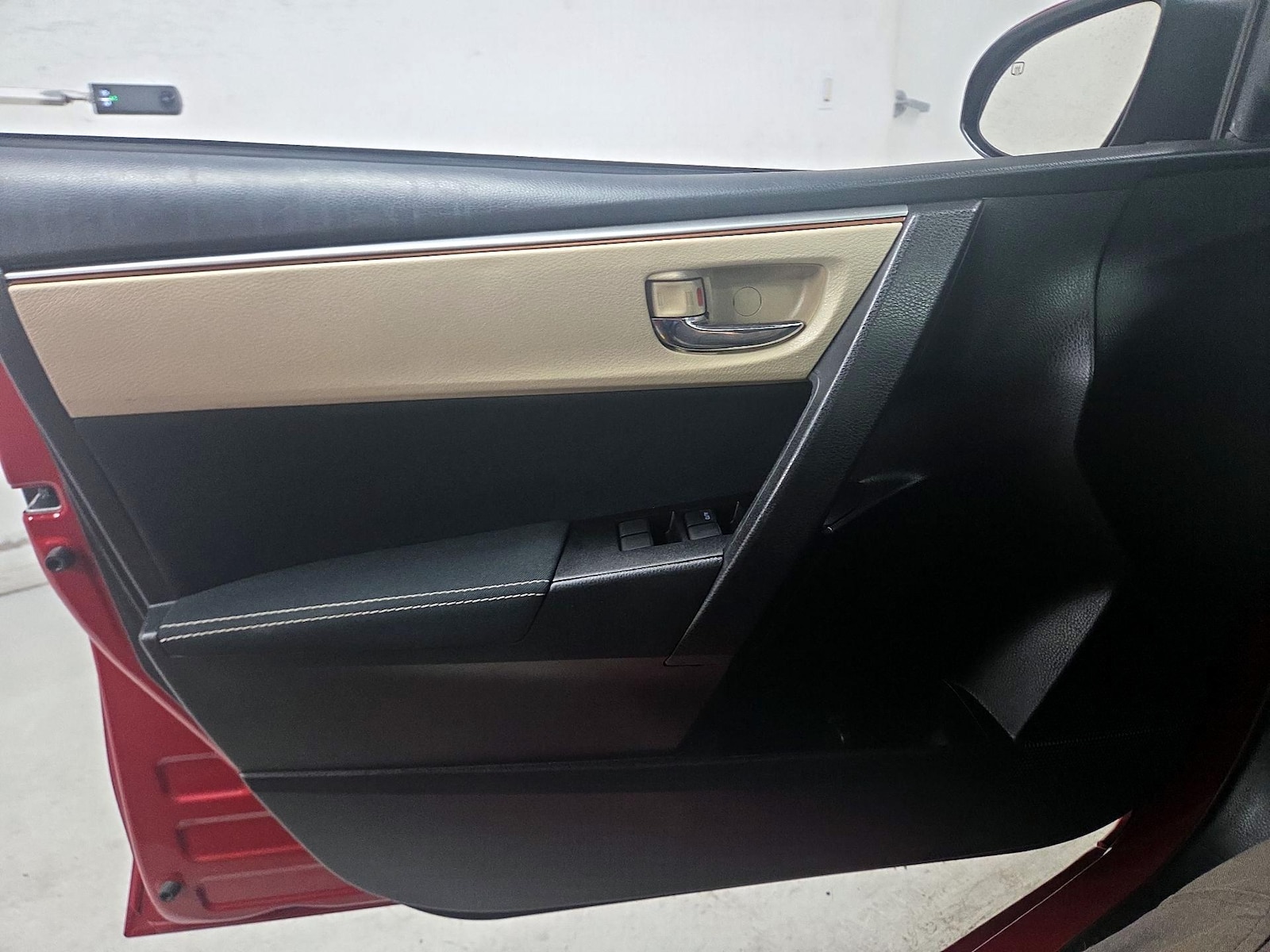 2014 Toyota Corolla LE - Photo 13