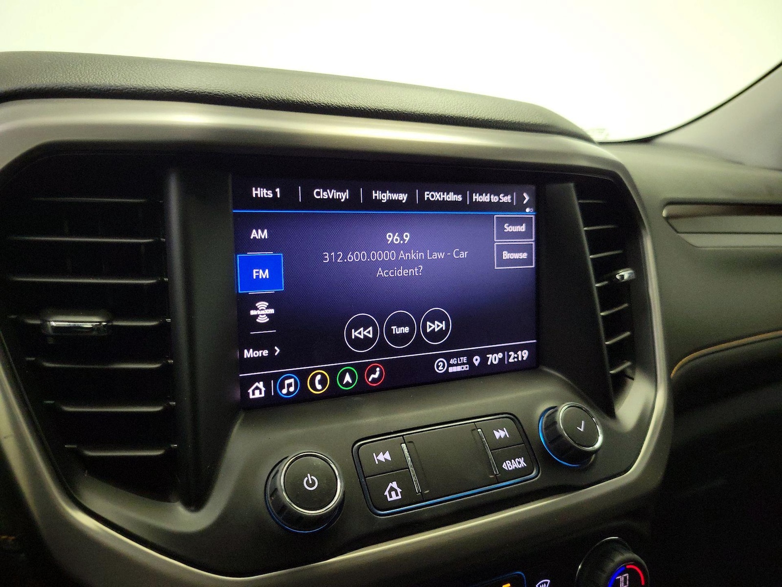 2023 GMC Acadia AT4 - Photo 17