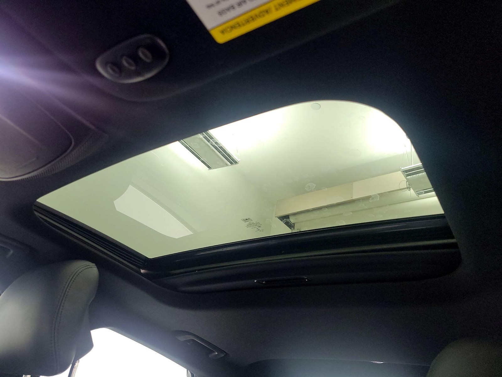 Sunroof(s) & Overhead Airbags