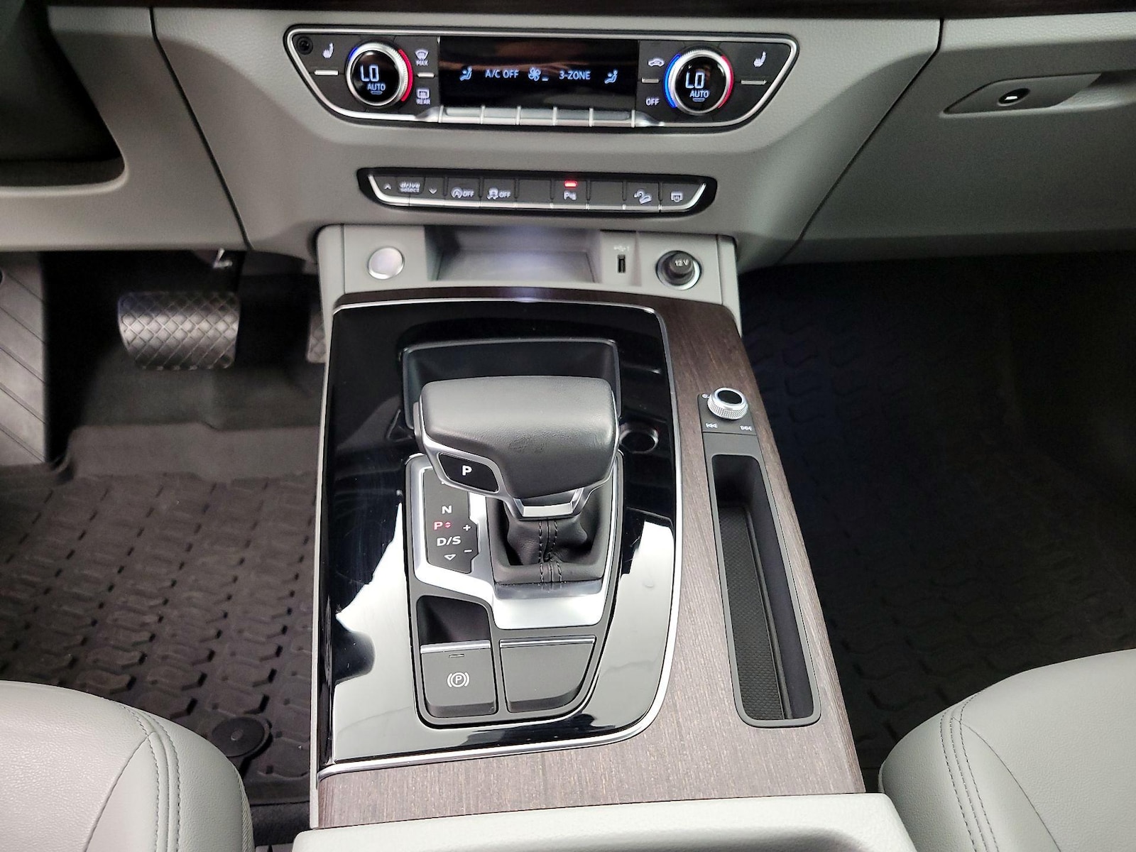 2021 Audi Q5 Premium - Photo 18